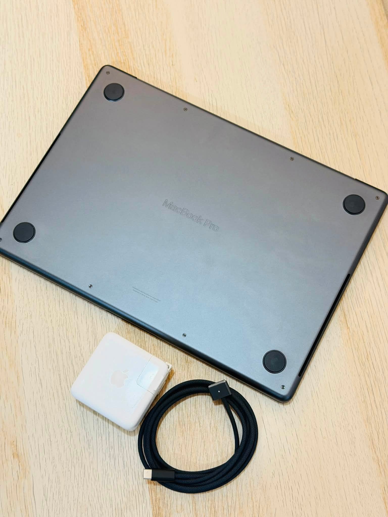 Apple MacBook M3 Pro 14″Inch 18GB/512GB 2023