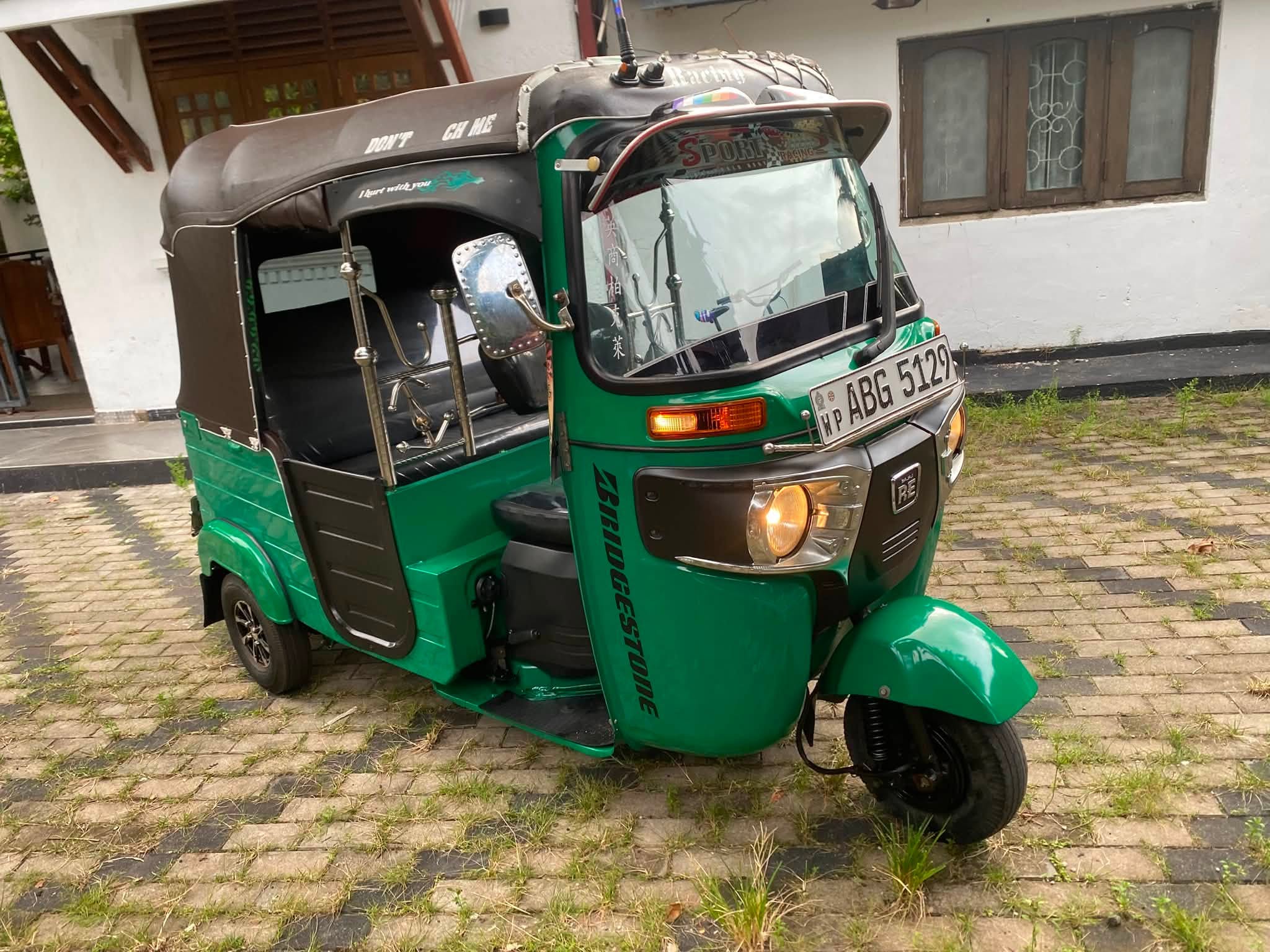 4 STROCK Bajaj Threeweel