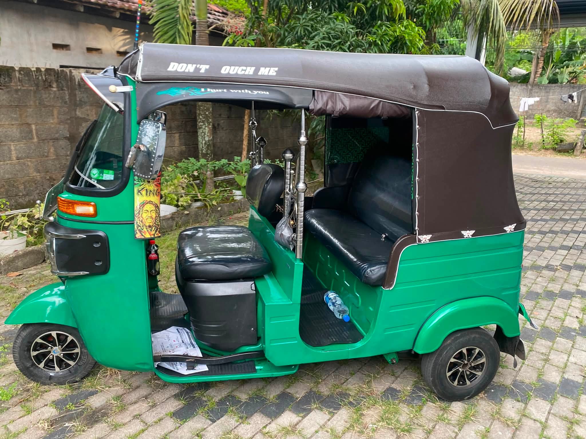 4 STROCK Bajaj Threeweel