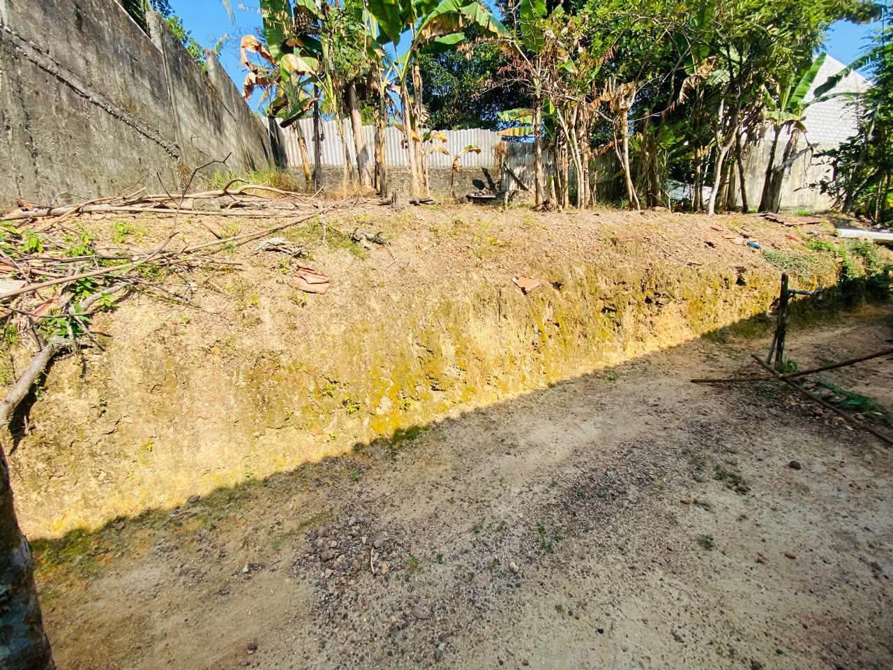 අතුරුගිරිය හොරහේන පාරේ වටිනා නේවාසික ඉඩමක් විකිණීමට