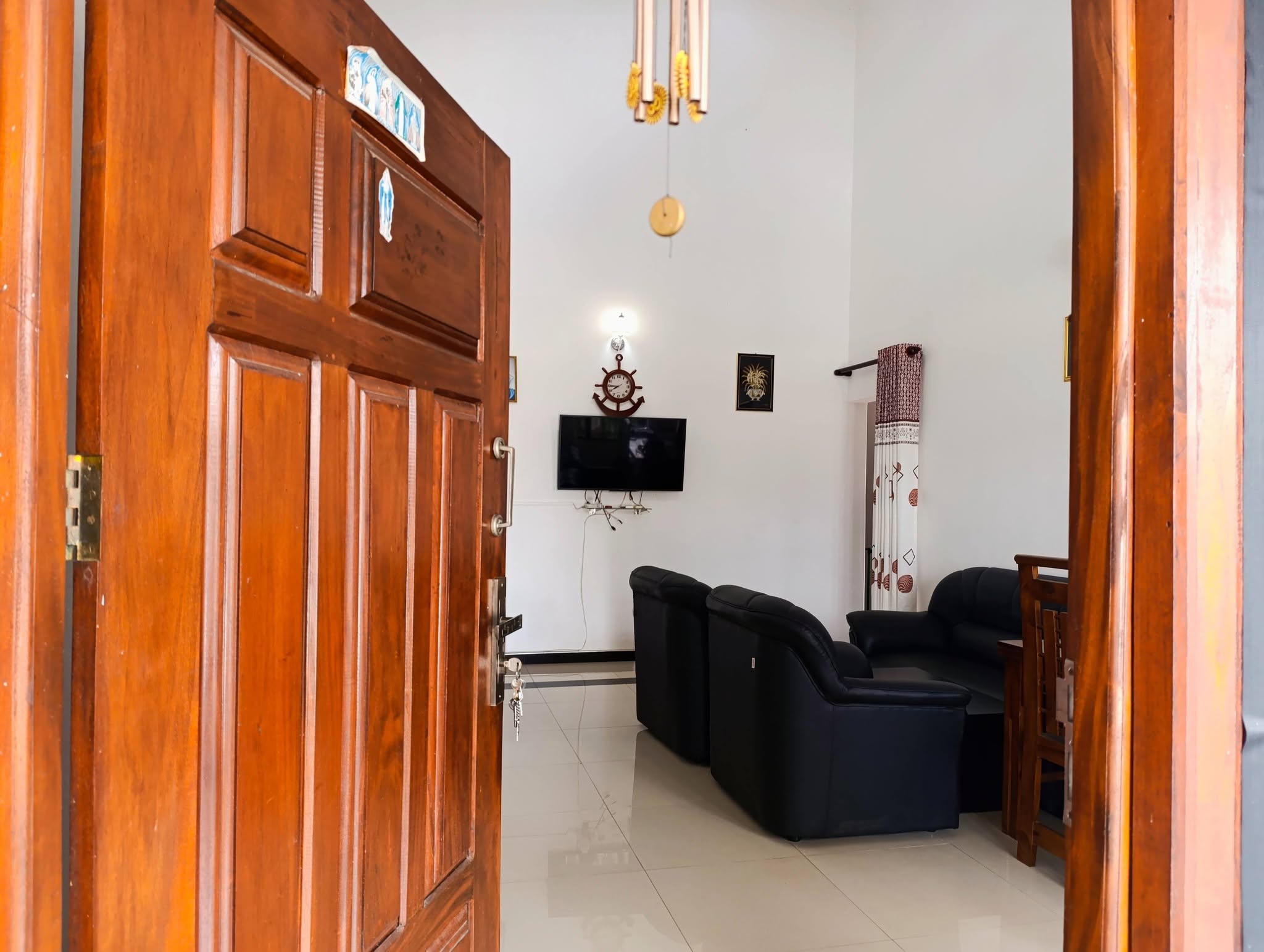 මීගමුව දළුපත සිර කඳවුර පාරෙන් මෙම නිවස සමග ඉඩම විකිණීමට ඇත