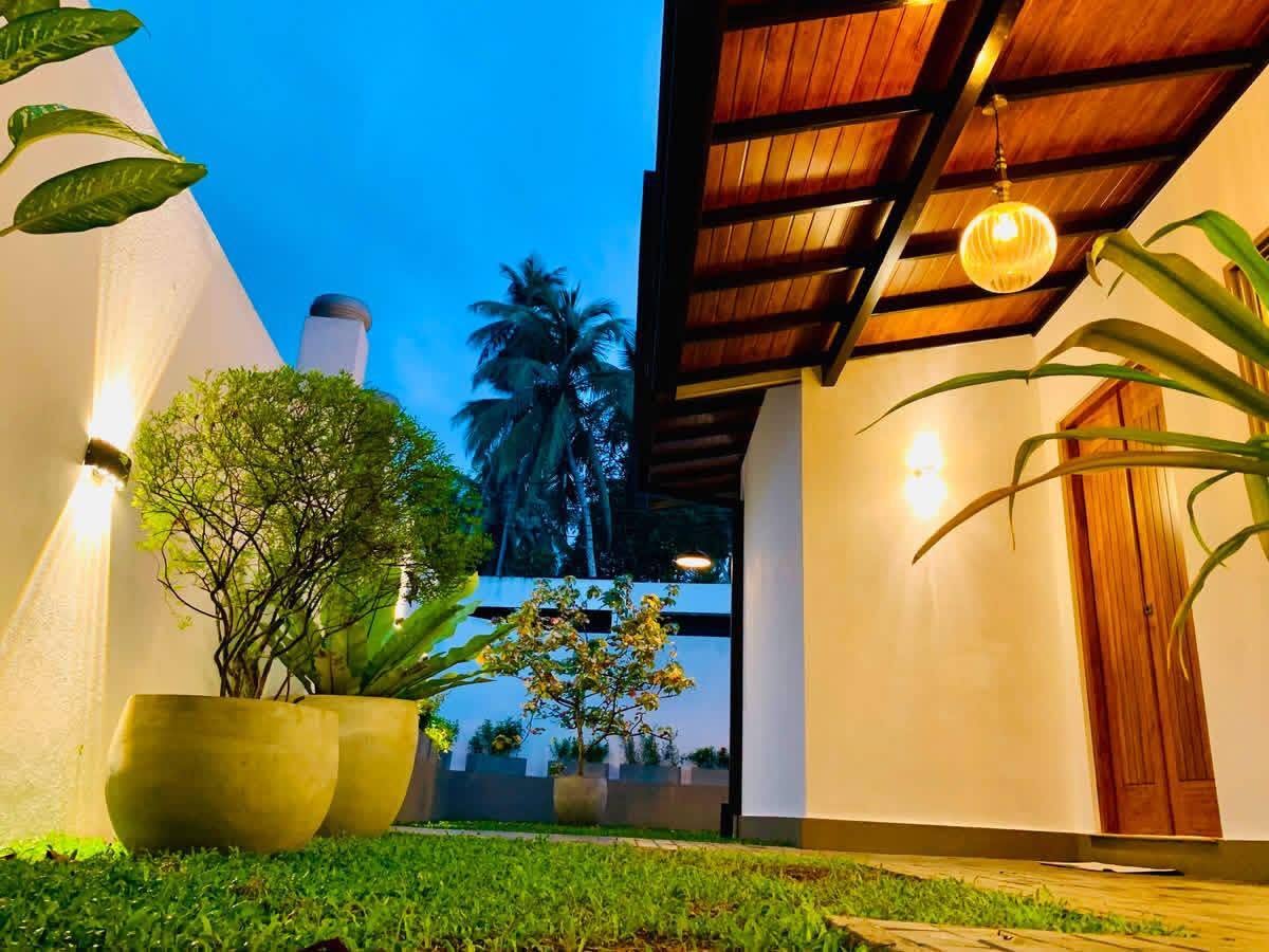 හෝමගම මීගොඩ වැඩ අවසන් කල අංගසම්පූර්ණ නව නිවස විකිණීමට……