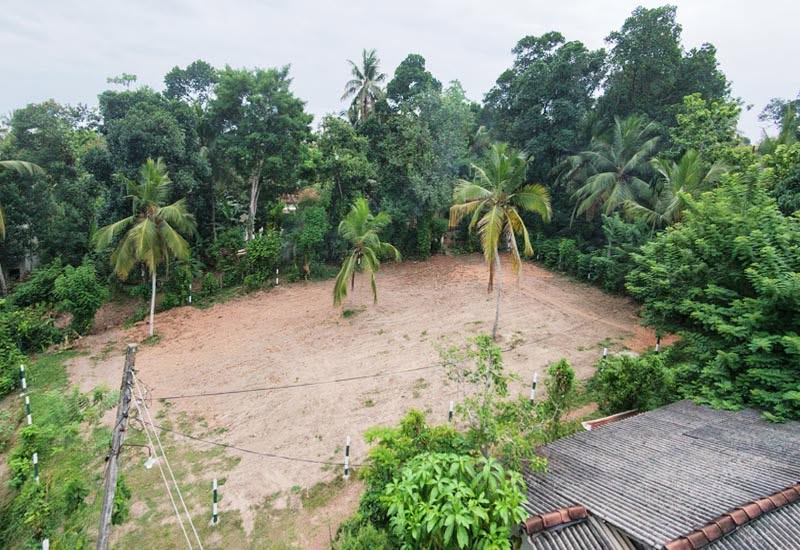 මිනුවන්ගොඩ, දූනගහ ප්‍රදේශයෙන් පර්චස් 38 ක වටිනා ඉඩමක් විකිණීමට ඇත.
