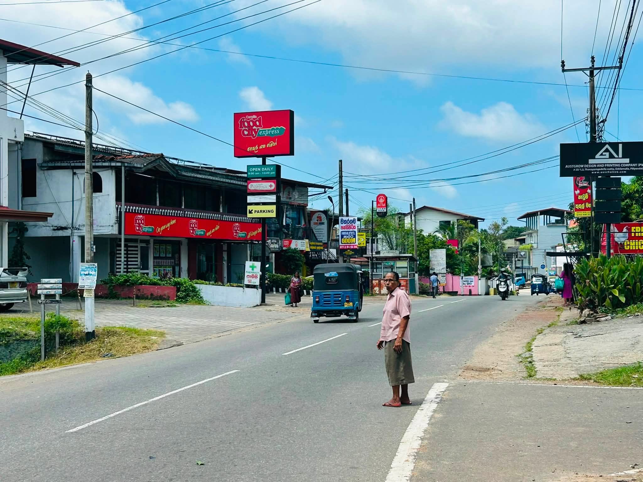 KOTTAWA – SIDDAMULLA 255 MAIN ROAD FACING VALUABLE LAND FOR SALE ..