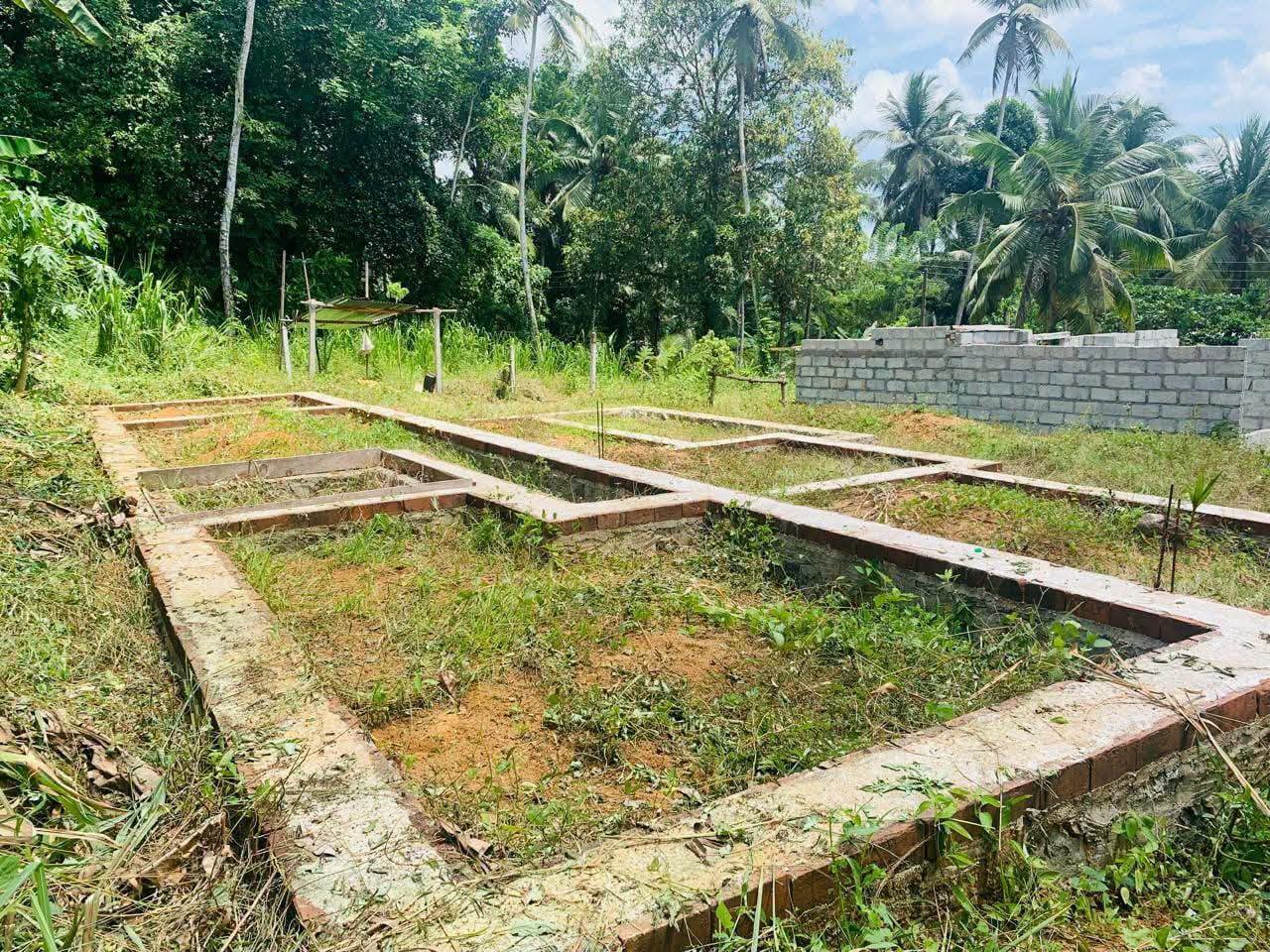 අගනා නේවාසික බිම් කොටසක් විකිණීමට! – ගම්පහ – මිරිස්වත්ත – වතුරුගමින්
