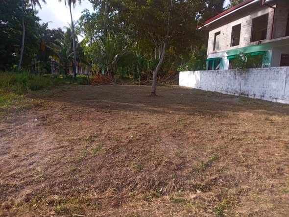 නාත්තන්ඩිය මාරවිල ප්‍රධාන මාරිගයෙන් මාවිල හන්දියෙන් ගැමුණු මාවත පාරේ 100m දුරින් පර්චස් 15 බිම්කොටස් කිහිපයක් විකිණීමට ඇත