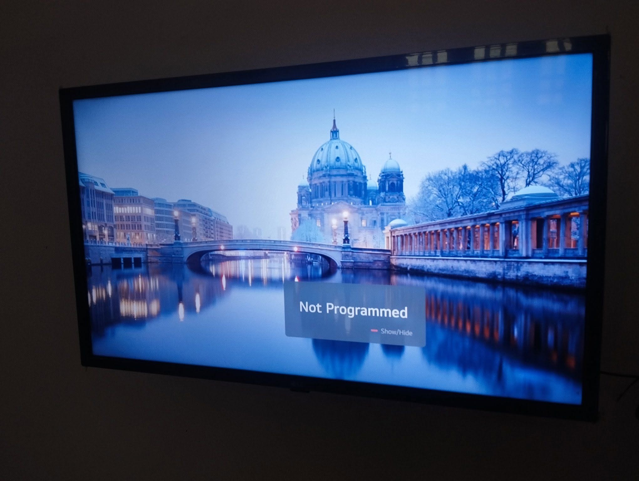 LG 32″ Smart TV විකිණීමට