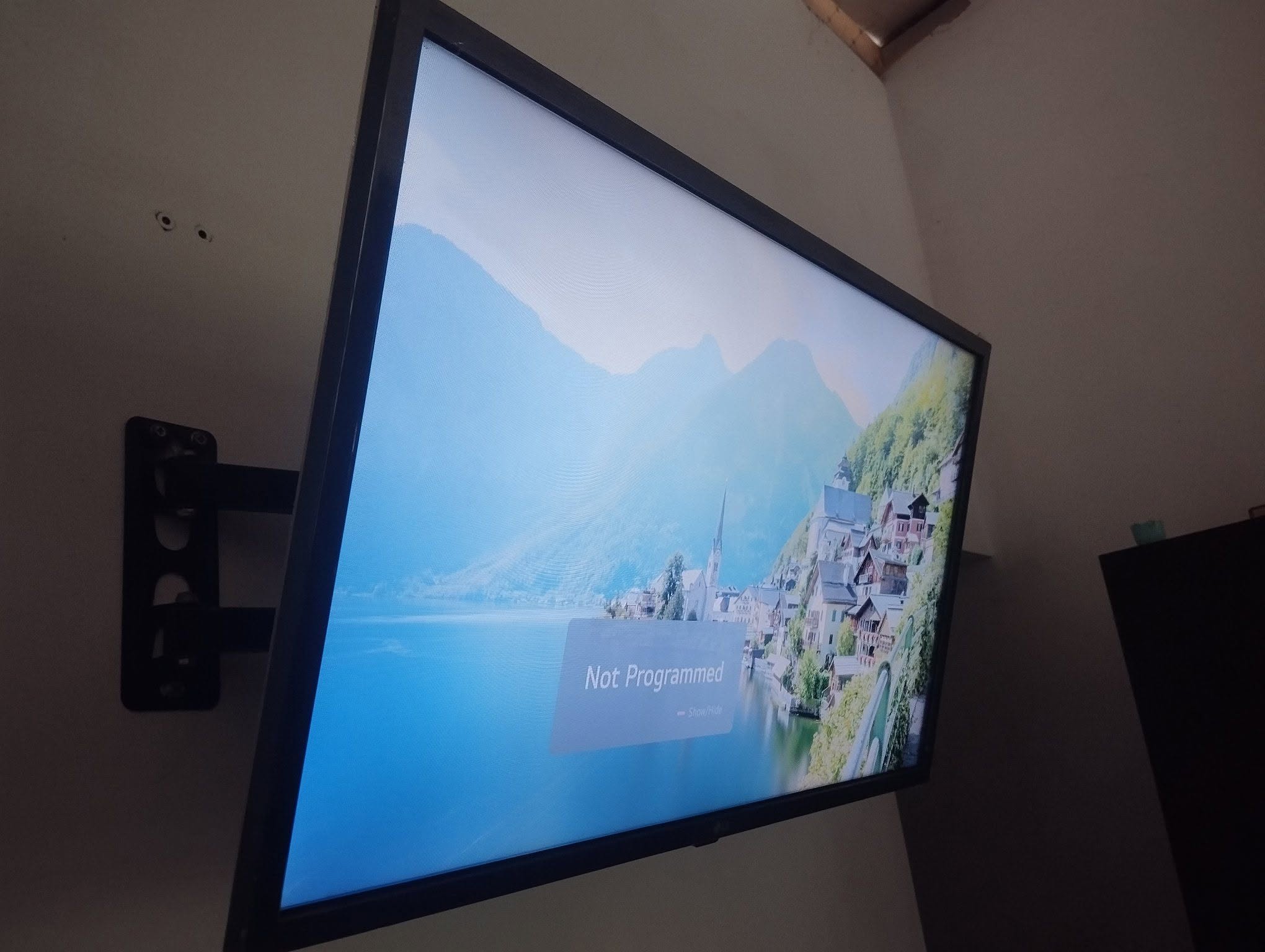 LG 32″ Smart TV විකිණීමට