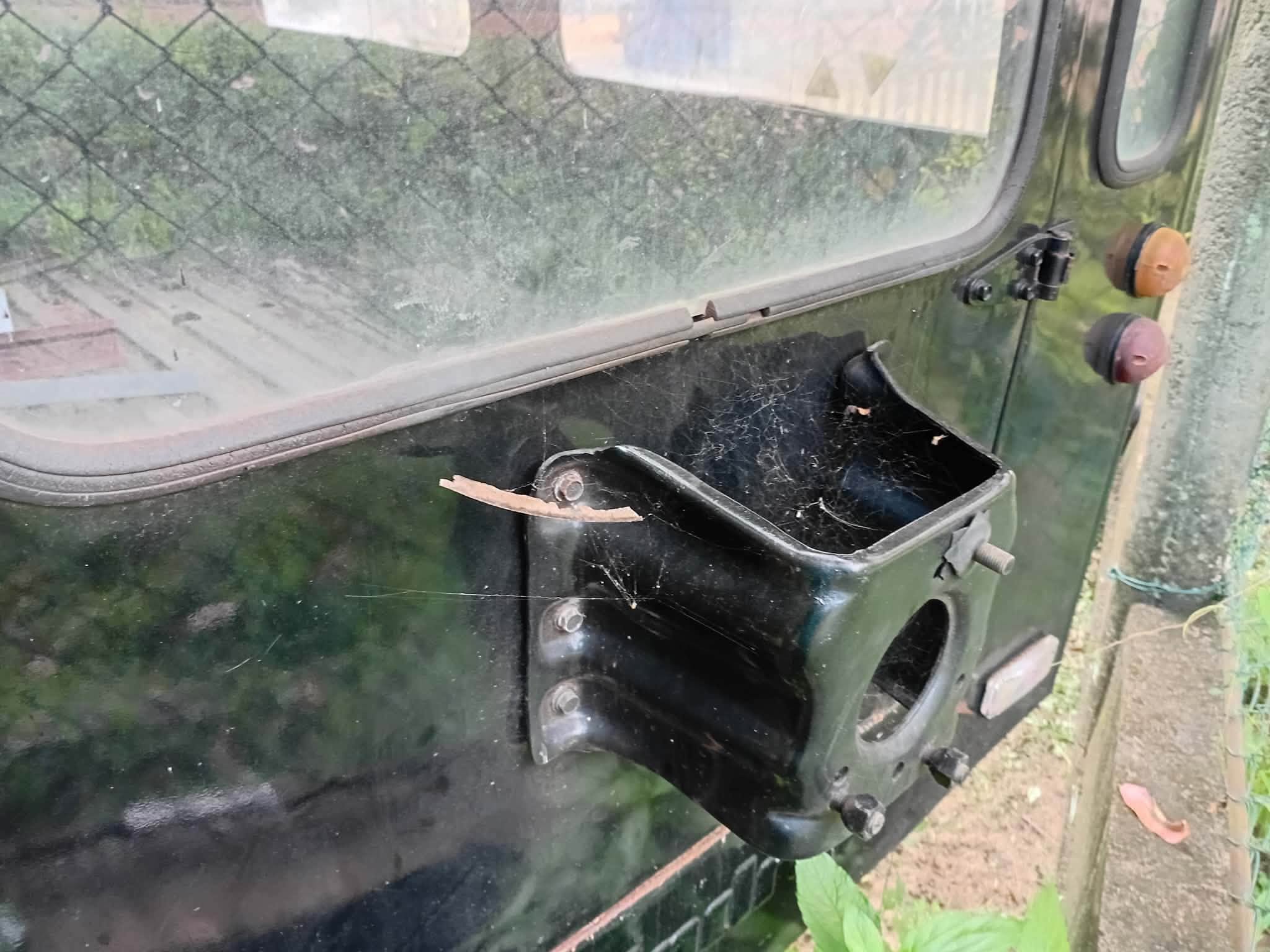 Mahindra Bolero රථයේ Canopy එක විකිණීමට ඇත