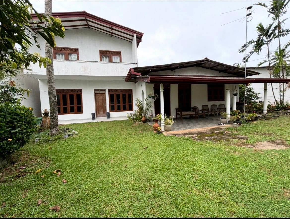Two storye House with Land for Sale – Kesbewa
