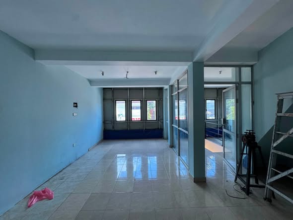 COMMERCIAL FIRST FLOOR FOR RENT – JA-ELA TOWN