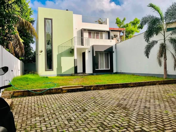 LUXURY 2-STOREY HOUSE FOR SALE – KATUWAPITIYA, NEGOMBO