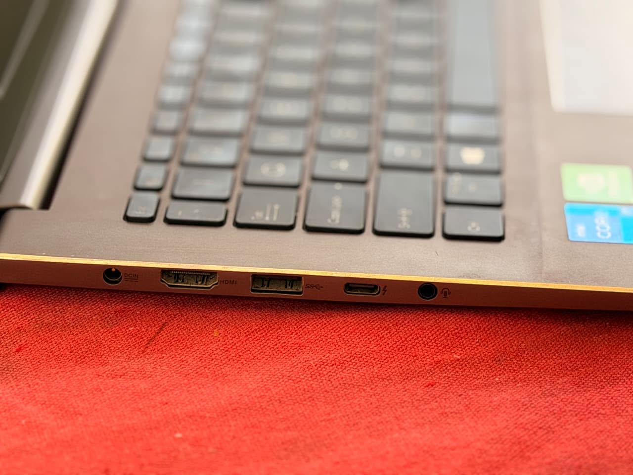 ASUS VivoBook X521EQ – FOR SALE
