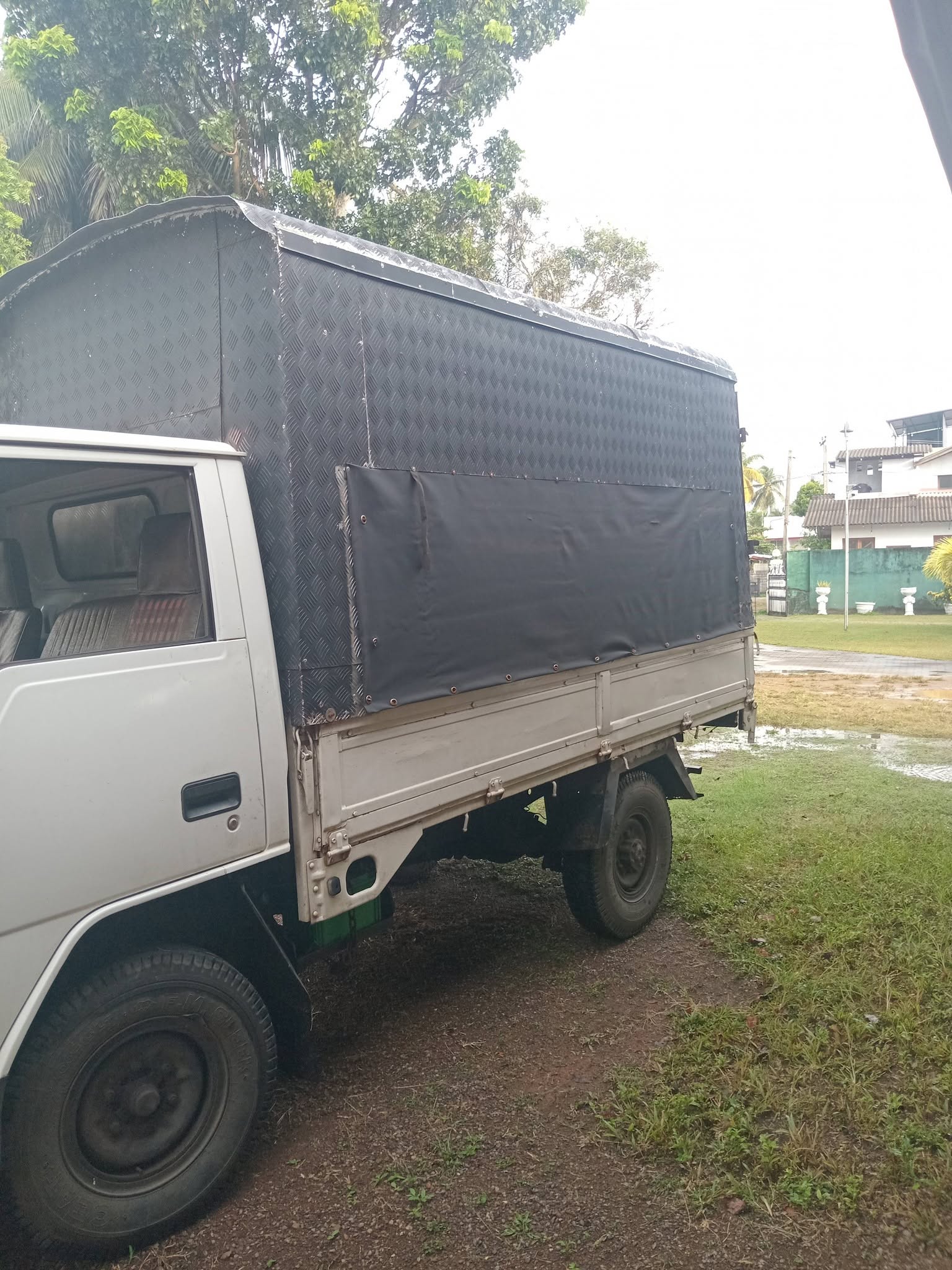 47-0883 canter 10 2/1 lorry
