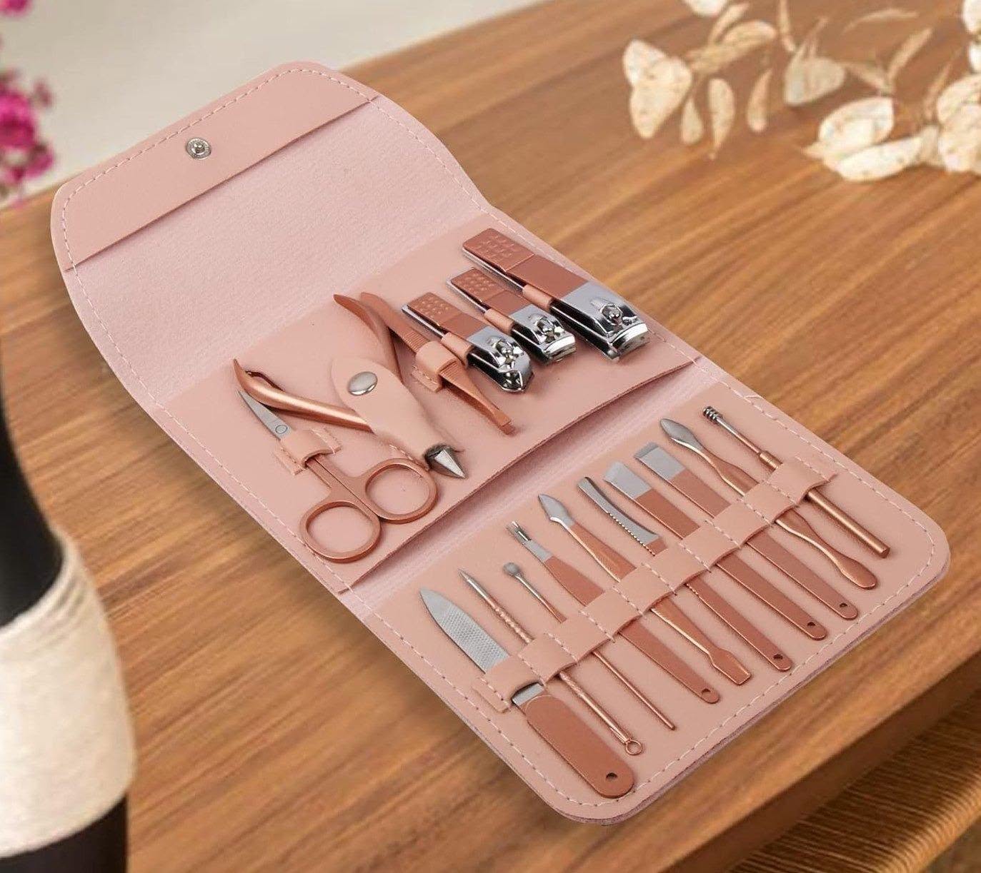 16 IN 1 MENICURE PEDICURE SET