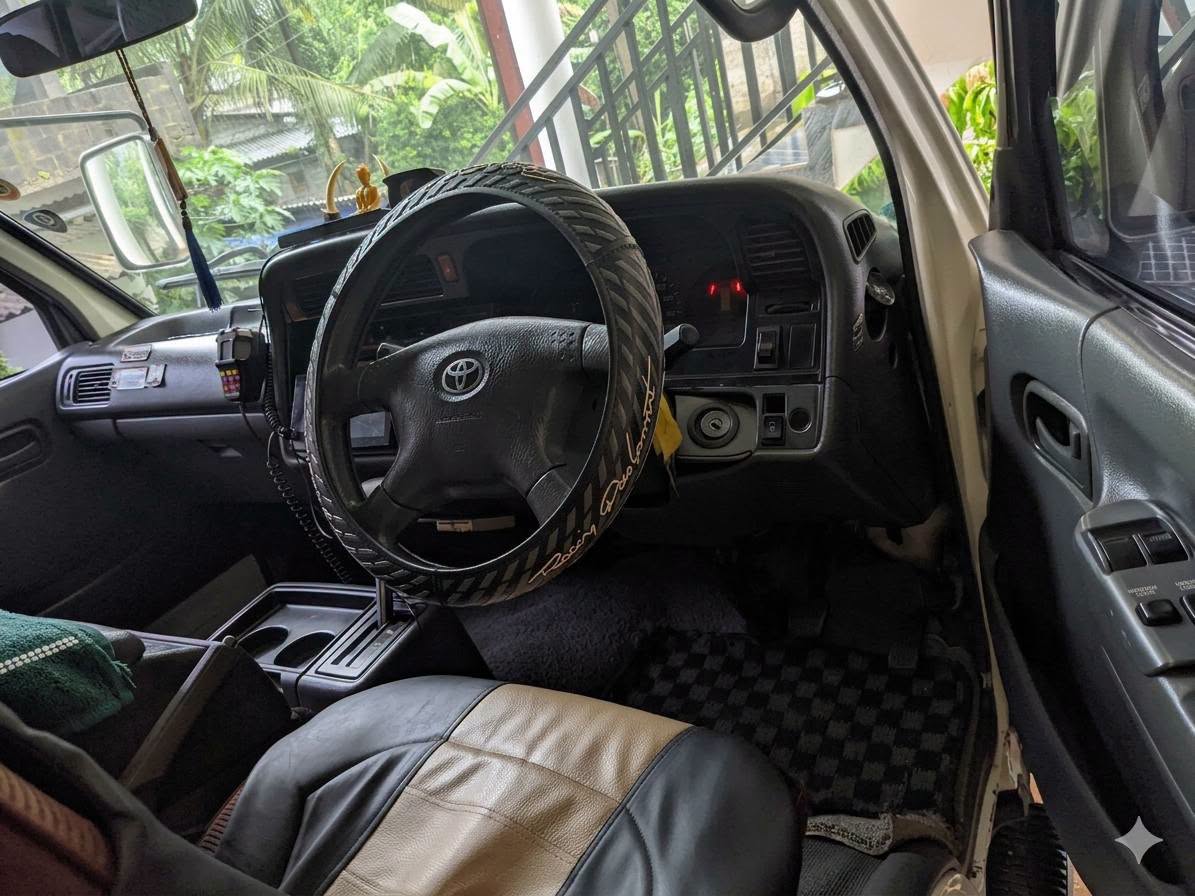 TOYOTA DOLPHIN LONG