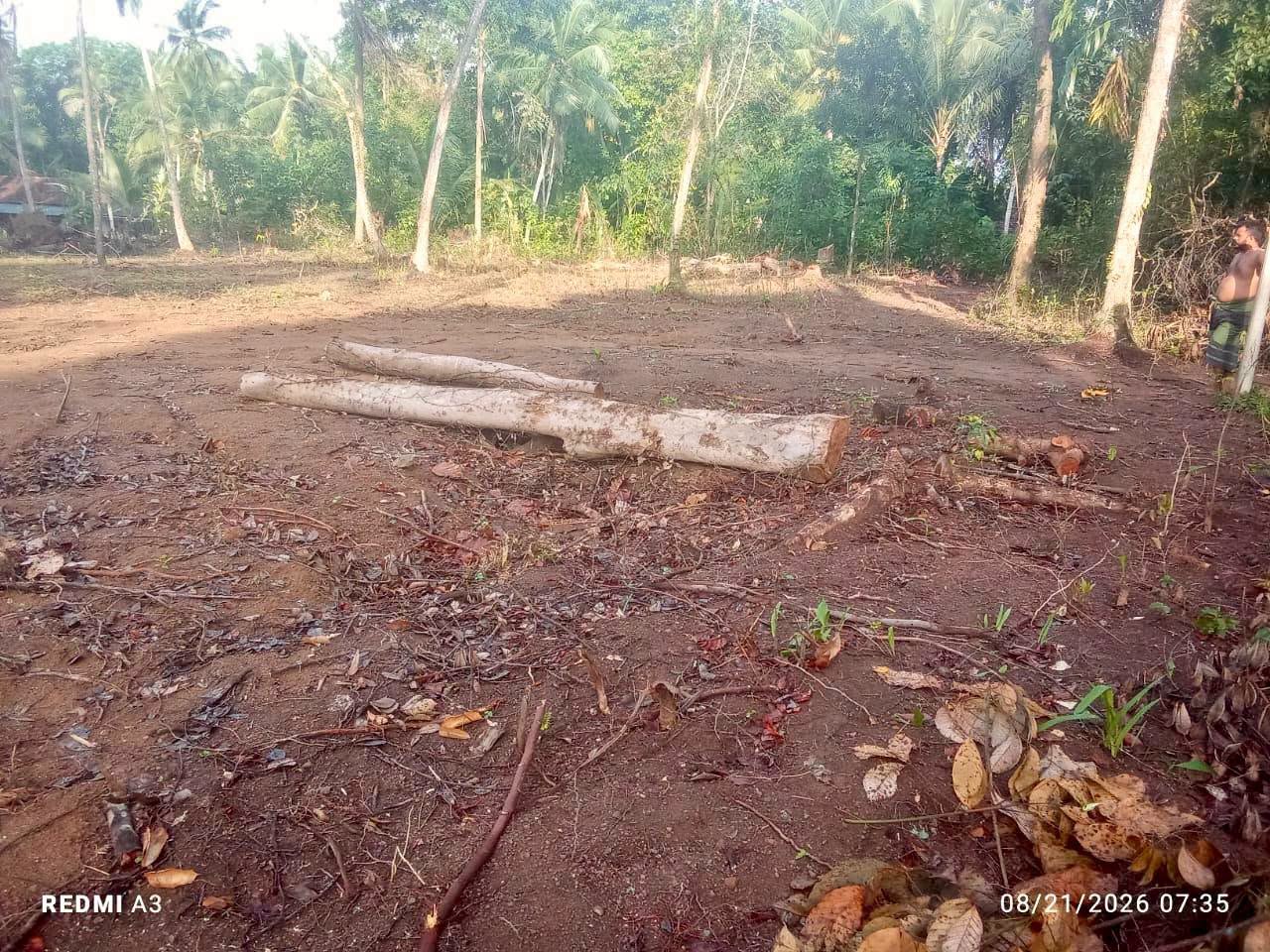 ගම්පහ යක්කල නගරයට ආසන්නයෙන් හරි හතරැස් ඉඩමක් සොයන ඔබට හැවනිවලින් වටිනා බිම් කොටස් කිහිපයක් අඩු මිලට අදම විමසන්න