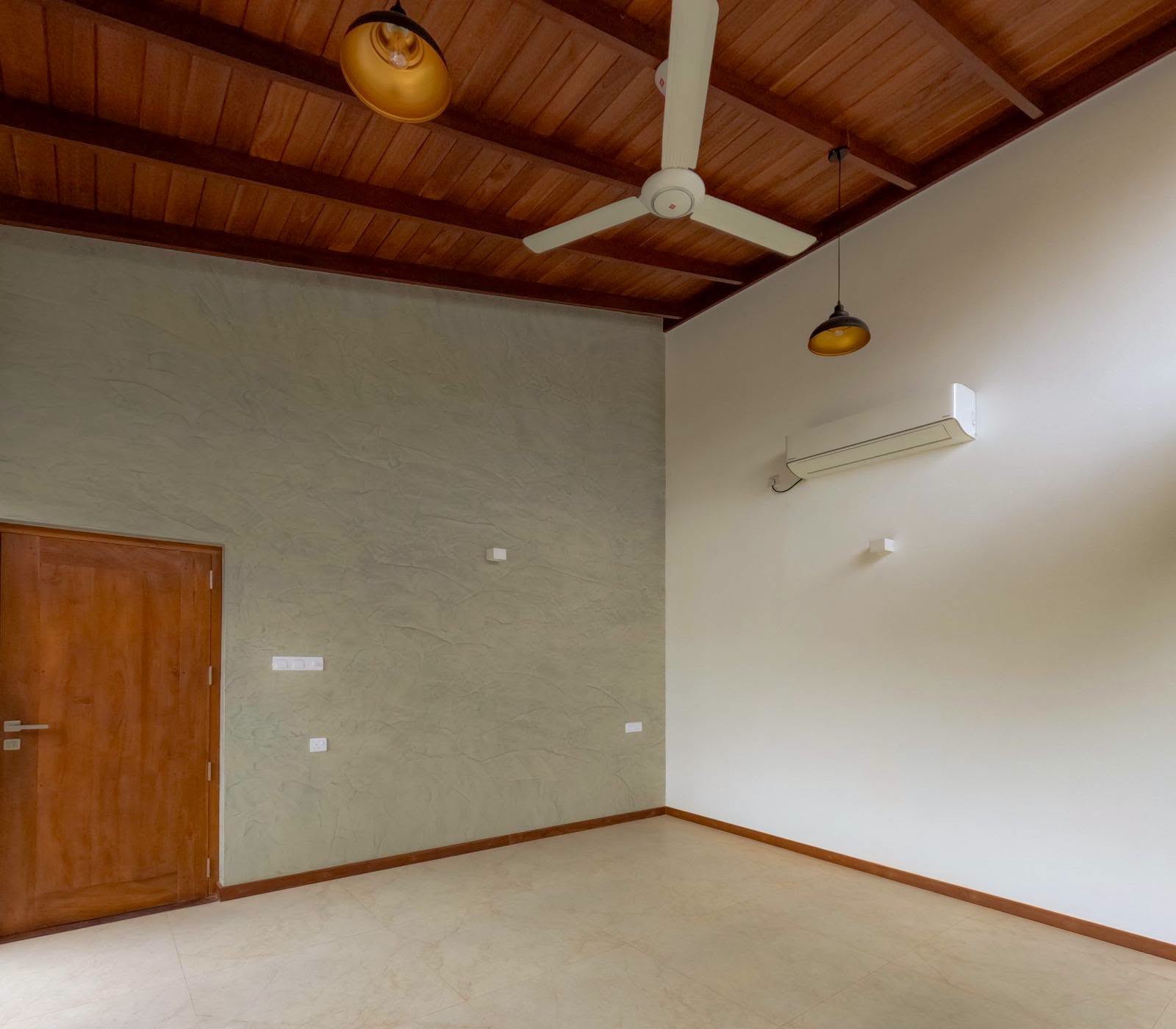 Brand NEW HOUSE for sale on Lake Road Battaramulla.