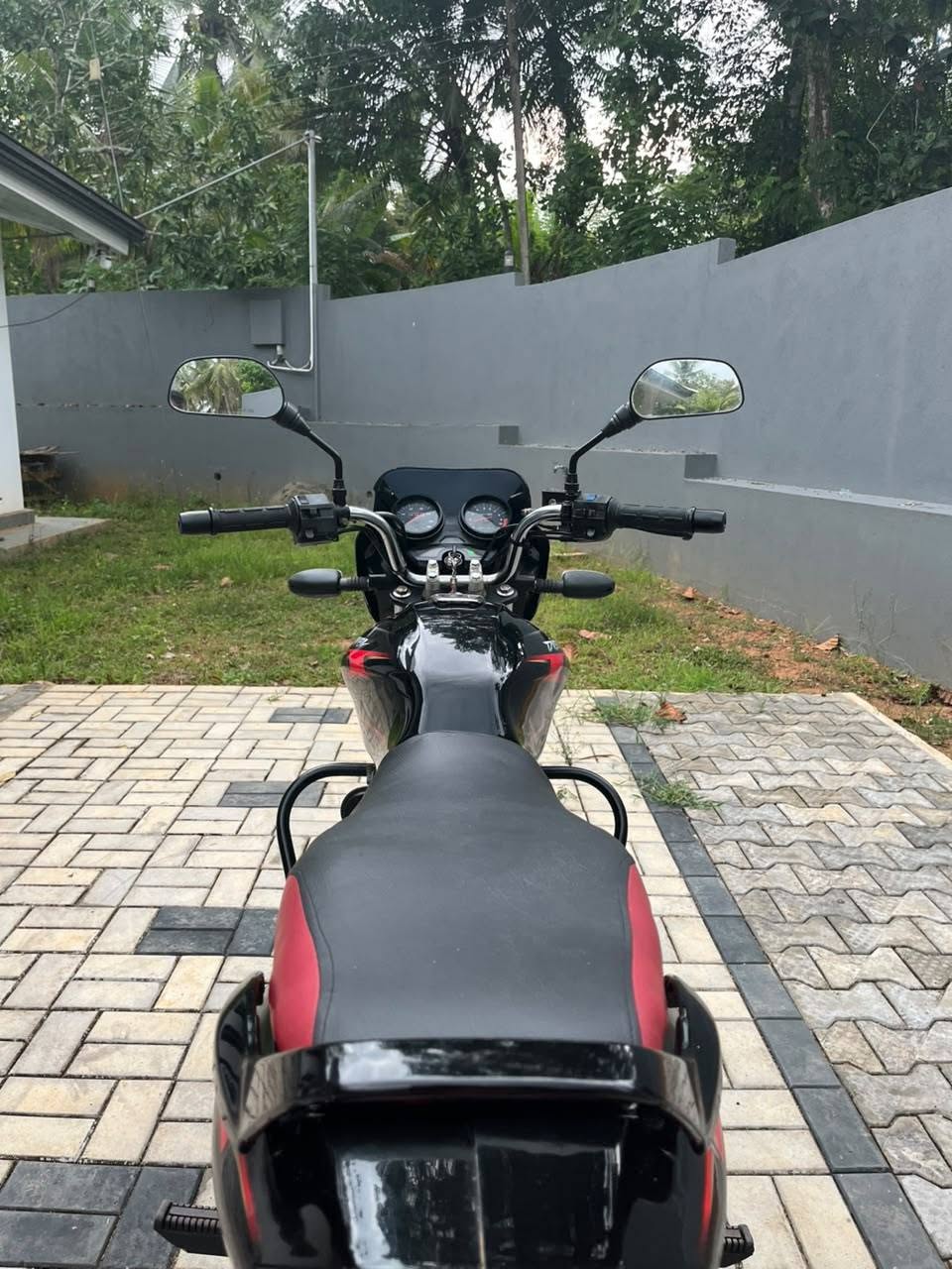 Bajaj Discovery 135