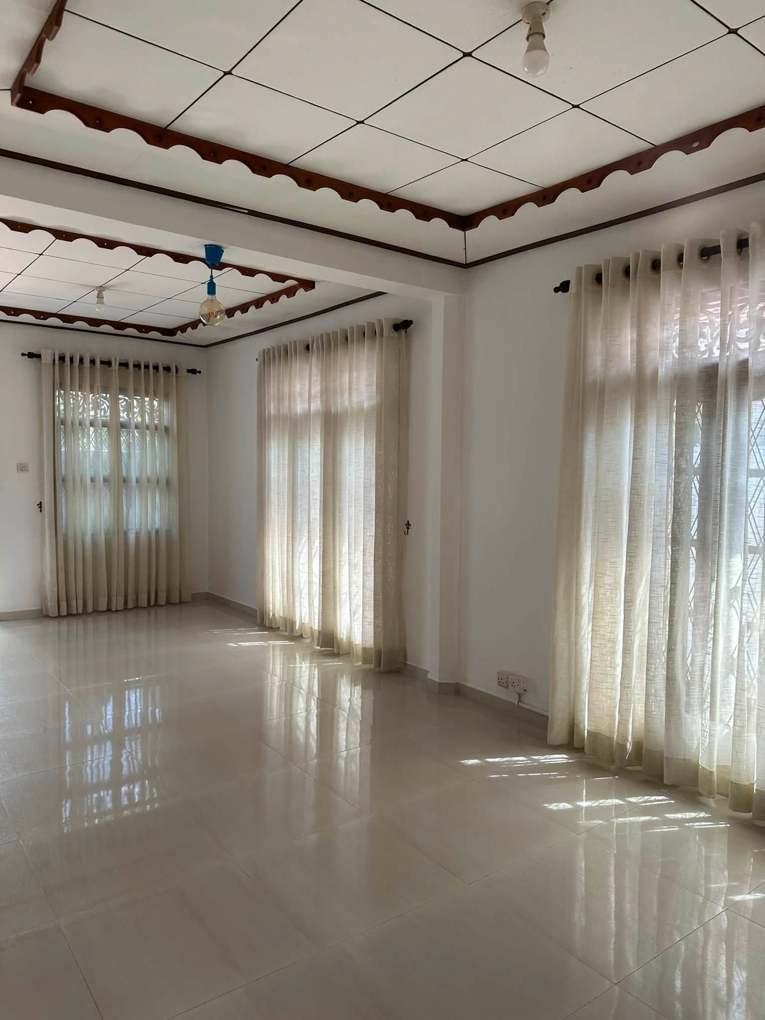Land size- 10.75 & Fully completed house.