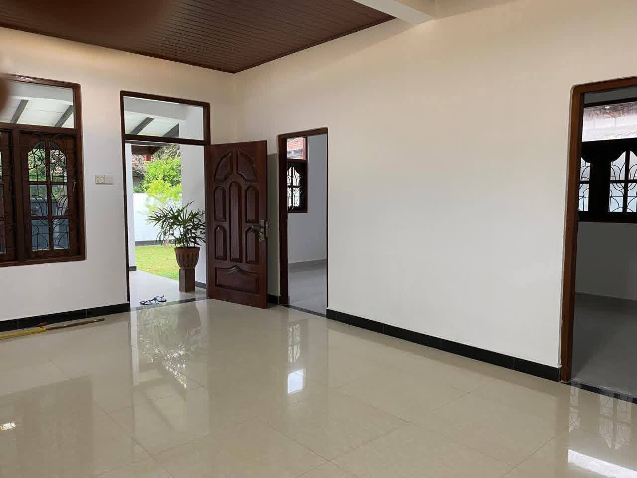 මීගමුවෙ පලගතුර‍යෙන් නිවසක් විකිණීමට.