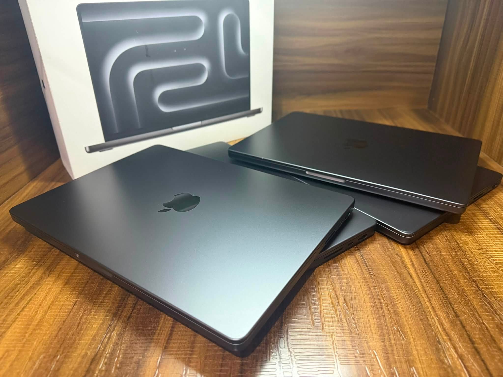 Used l Apple MacBook Pro