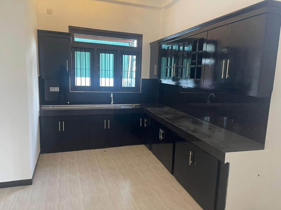 House for sell – නවීන නිවස විකිනීමට – දෙමන්හන්දිය