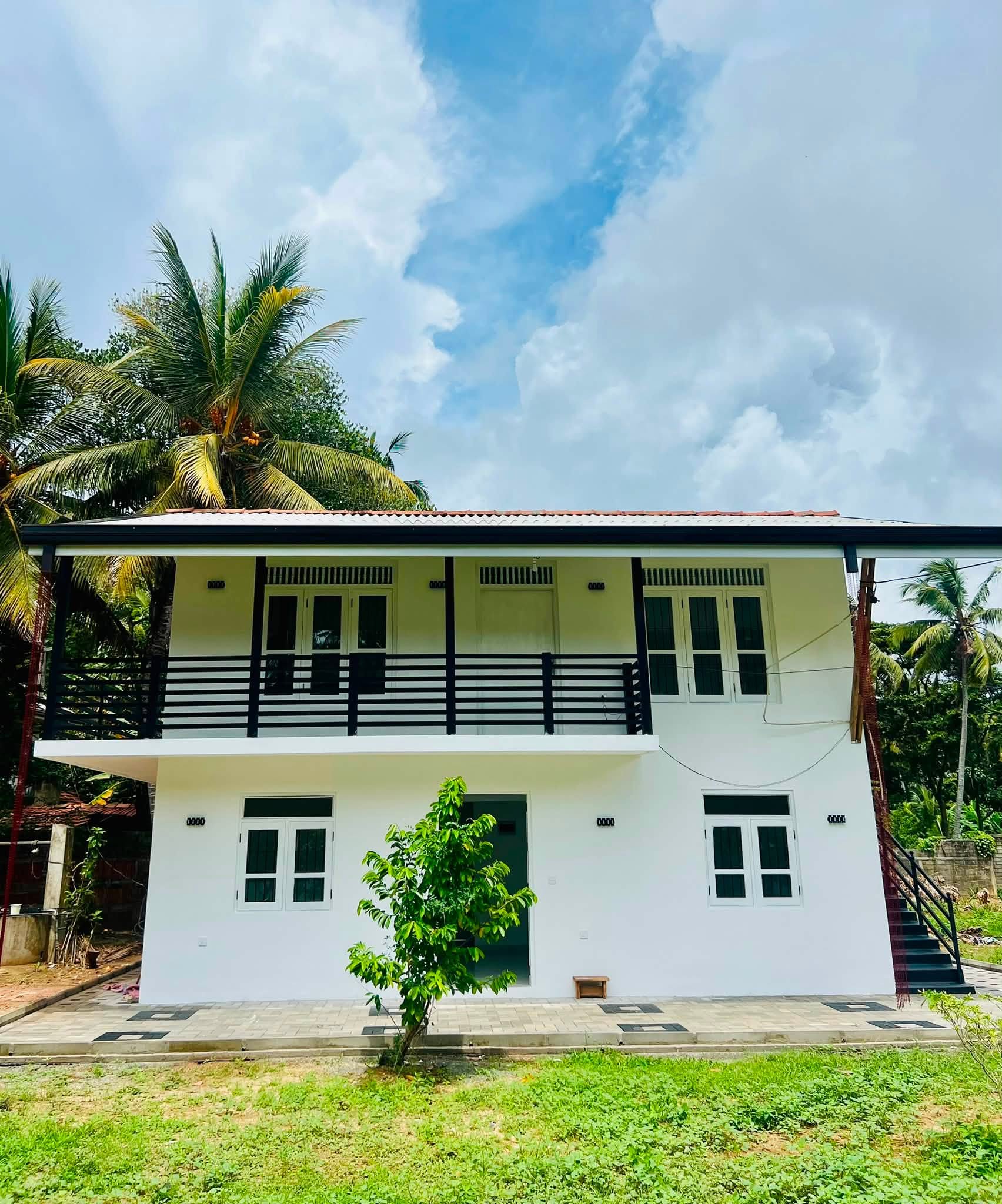 වයික්කාල සින්දාත්‍රිය Junction දෙමහල් නිවසක් FOR RENT