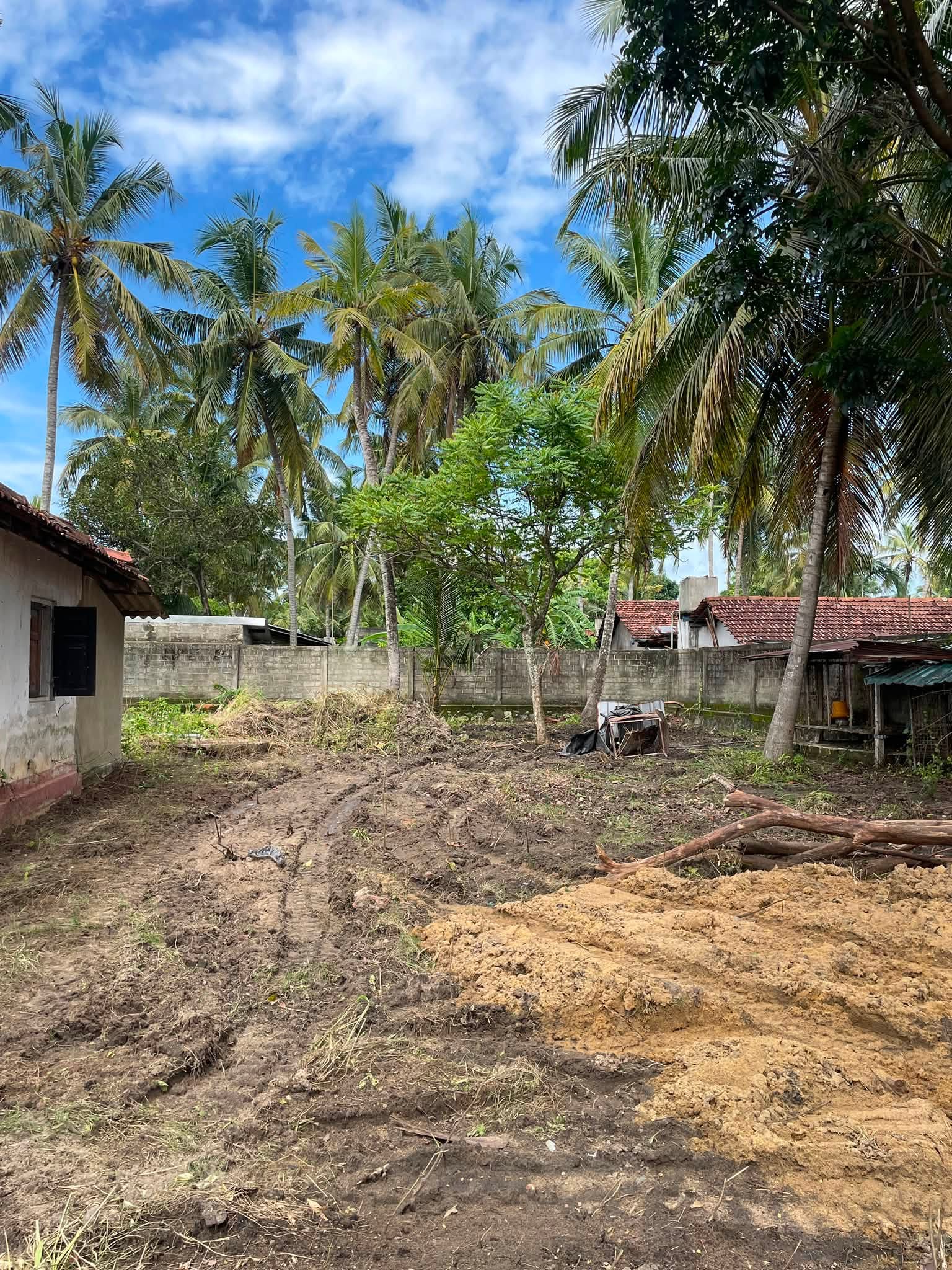Land for Sale in Daluwakotuwa / Kochcikade- Silversands Rd