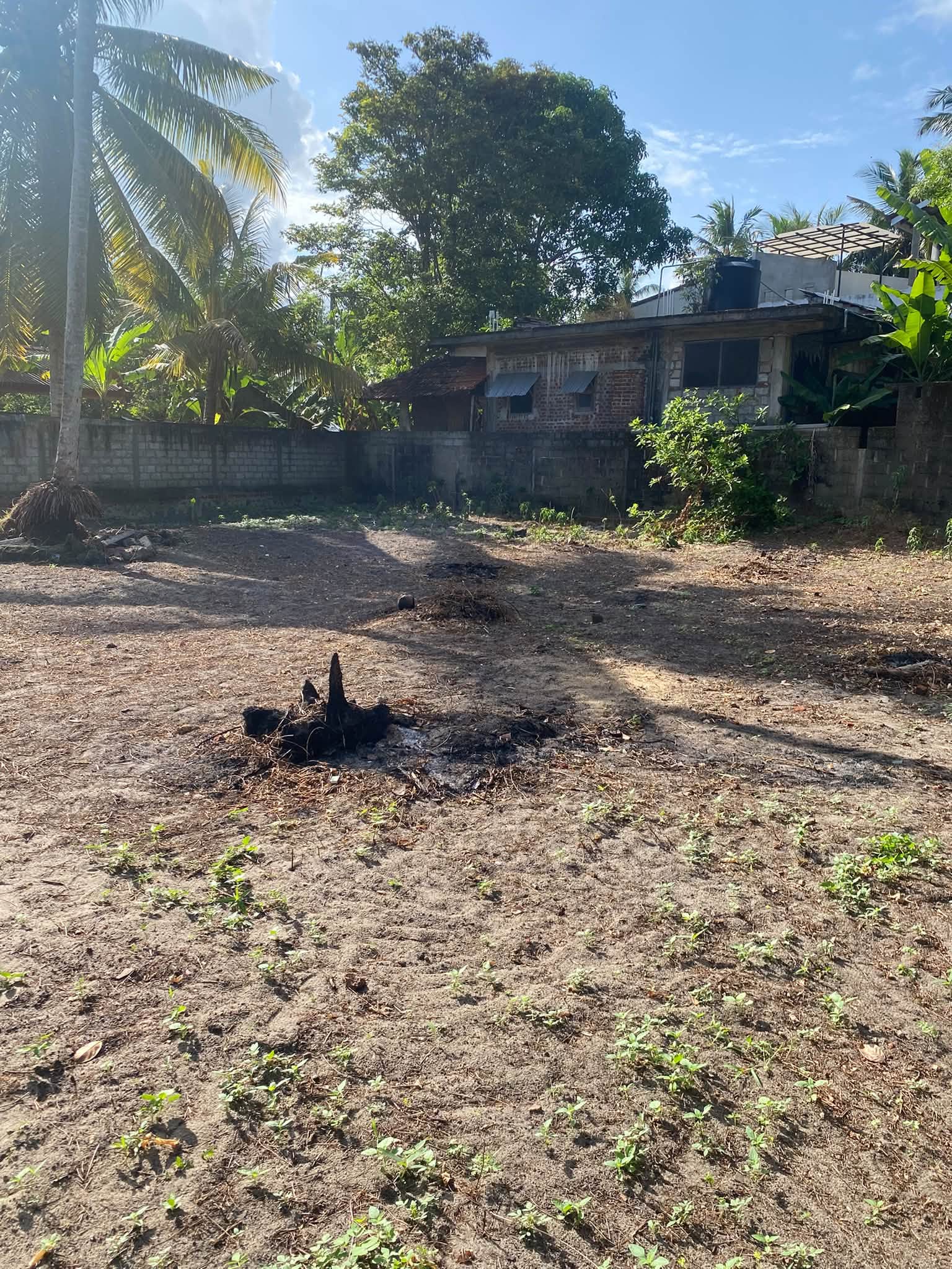 14 perches of land For sale..