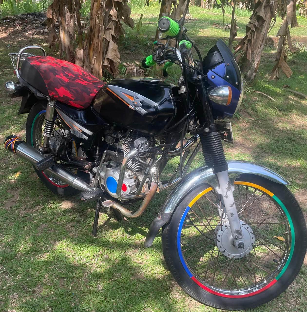 Bajaj boxer bike