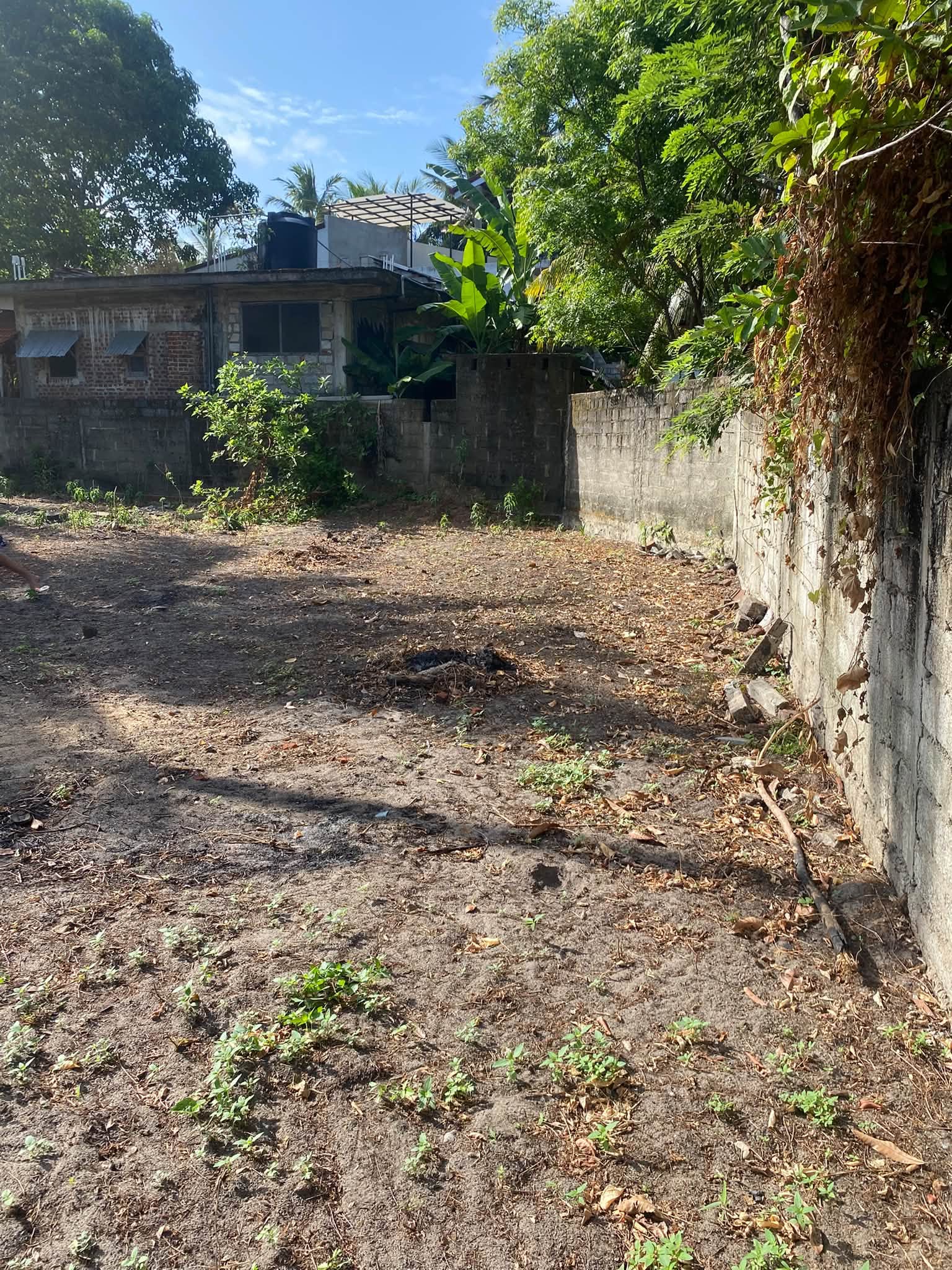 14 perches of land For sale..