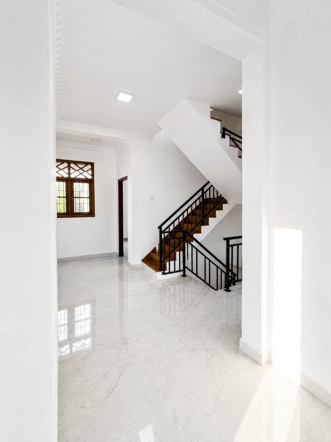 Modern Three-Storey House for Sale in Araliya Land, Godagama, Homagama