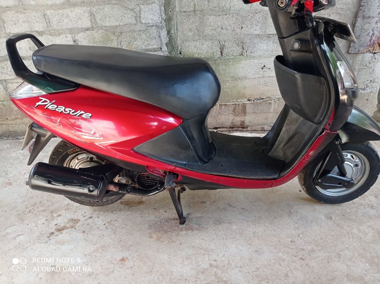 Pleasure වර්ගයට අයත් මෙම scooter රථය විකිනීමට ඇත