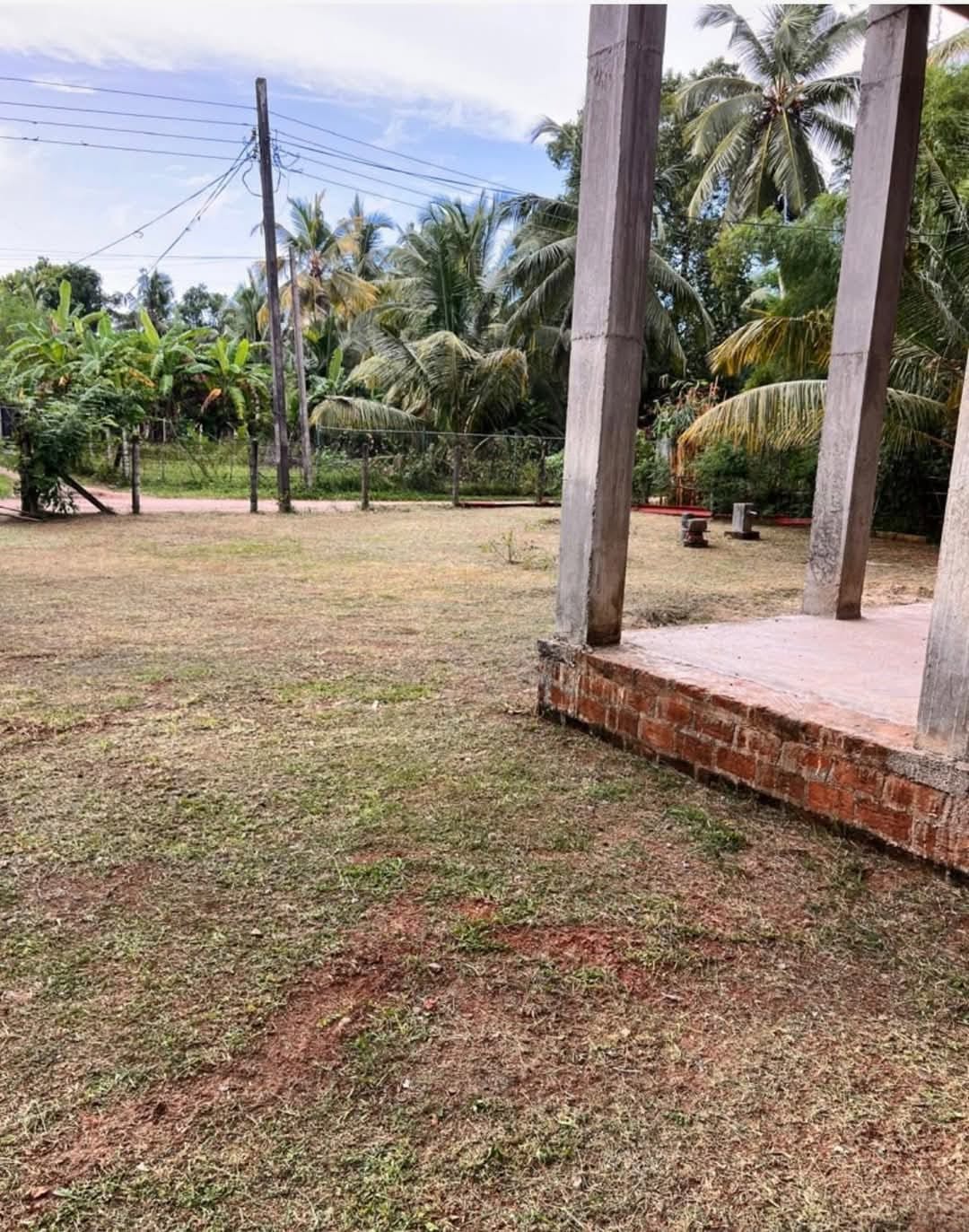 ඉදිවෙමින් පවතින සුපිරිම සුපිරි නිවසක හිමිකාරයා වෙන්න ඔබට දැන් අවස්තාවක්…