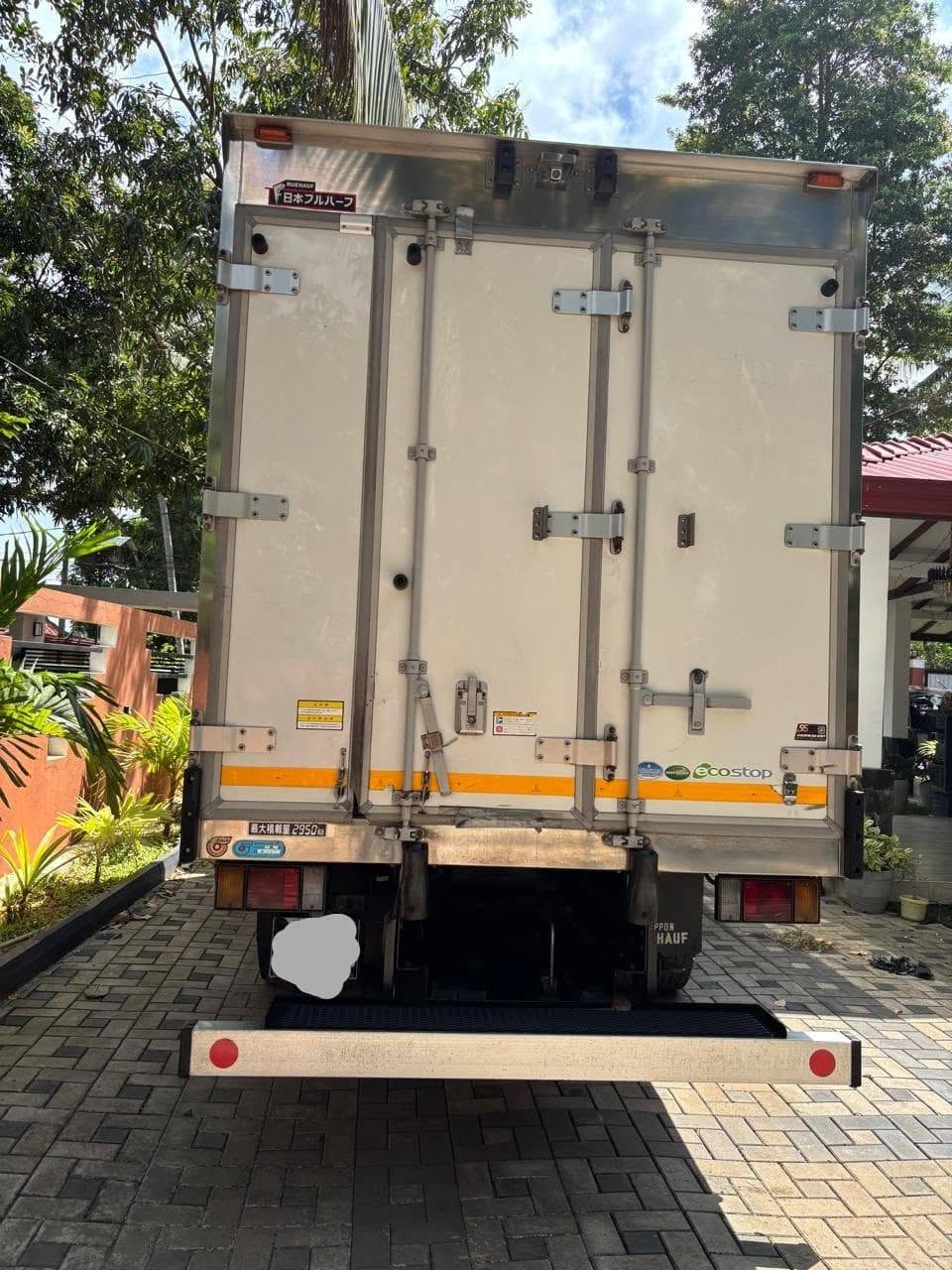 Isuzu Freezer…