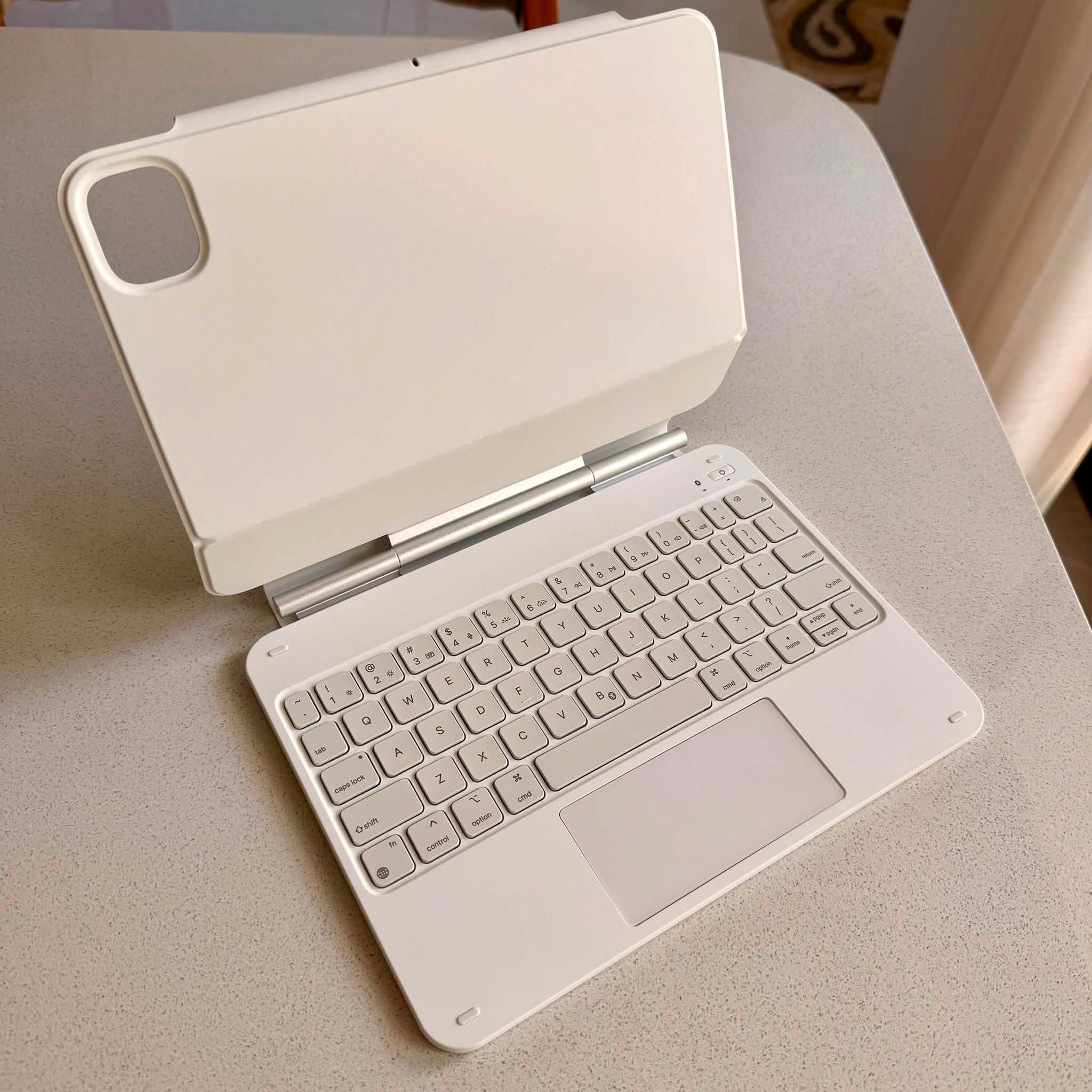 ESR Rebound 360 iPad Pro 11 Keyboard Case