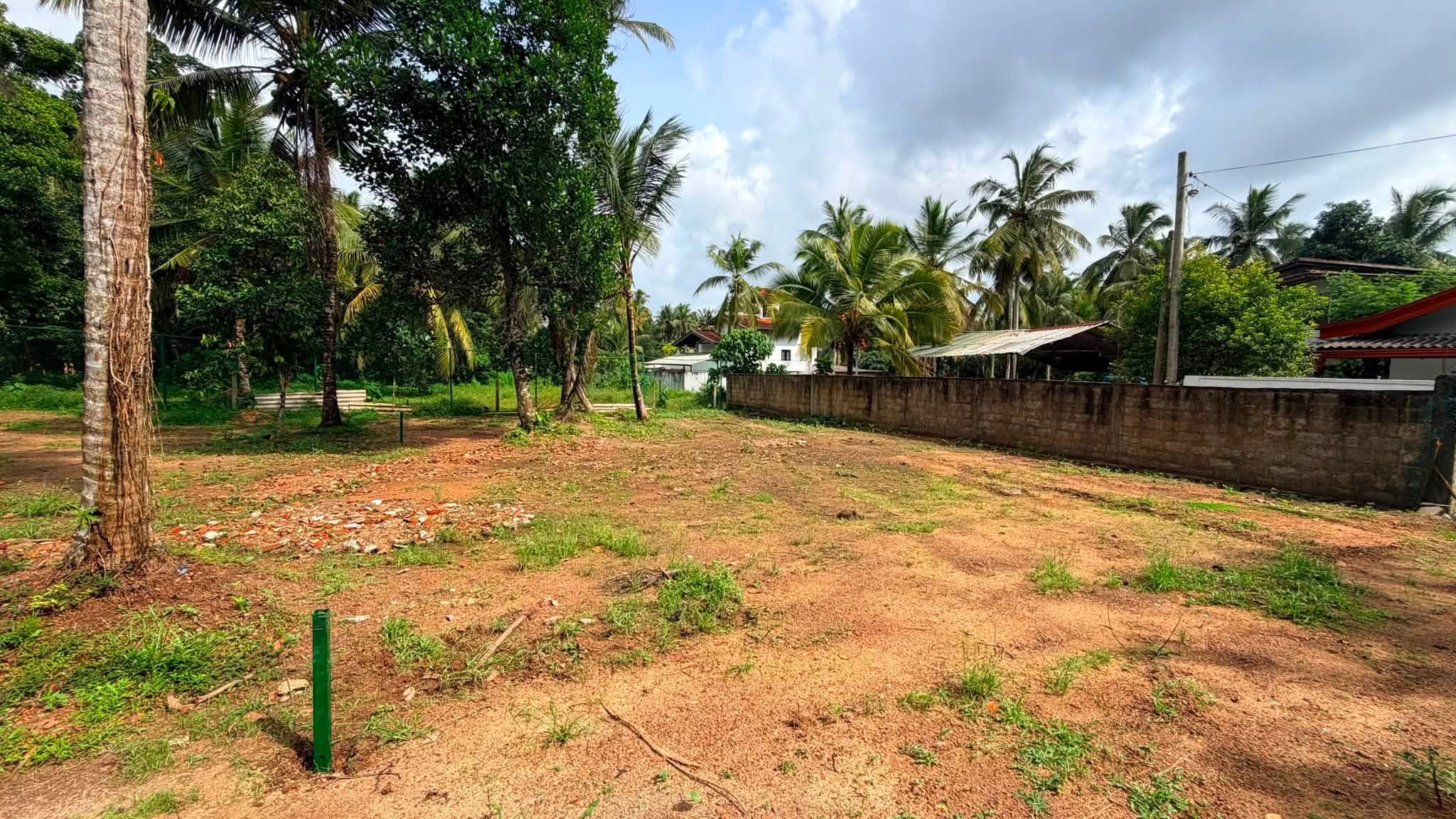 අතුරුගිරිය ඔරුවල සීලවිමල මවතේ පර්චස් 10 බිම් කොටස්ක් අඩුම මිලට පර්චසය ලක්ෂ 11 අගනා බිම් කොටස් මුදල් හදිසියක් මත ඉකමනින් විකිණීමට