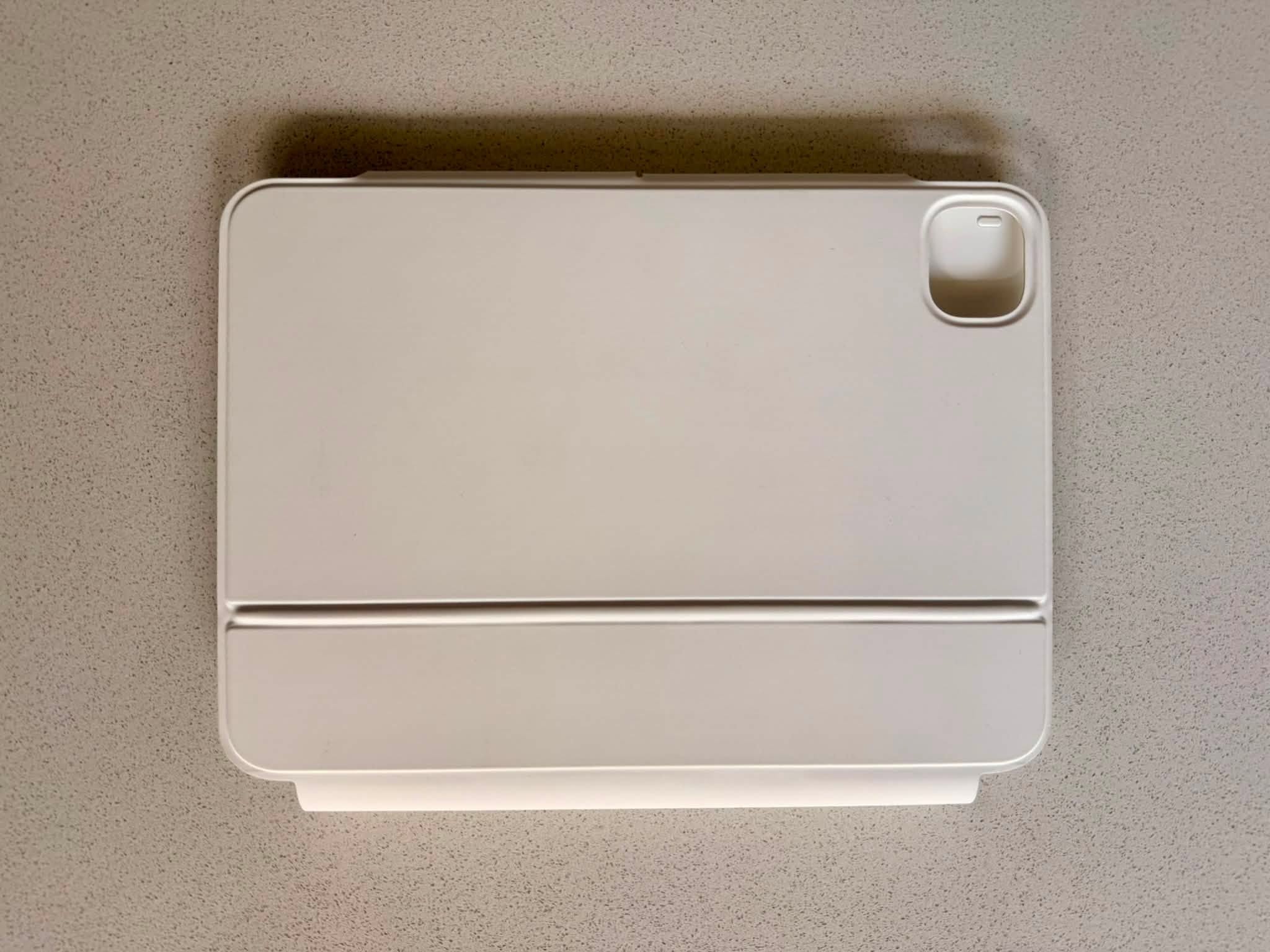 ESR Rebound 360 iPad Pro 11 Keyboard Case
