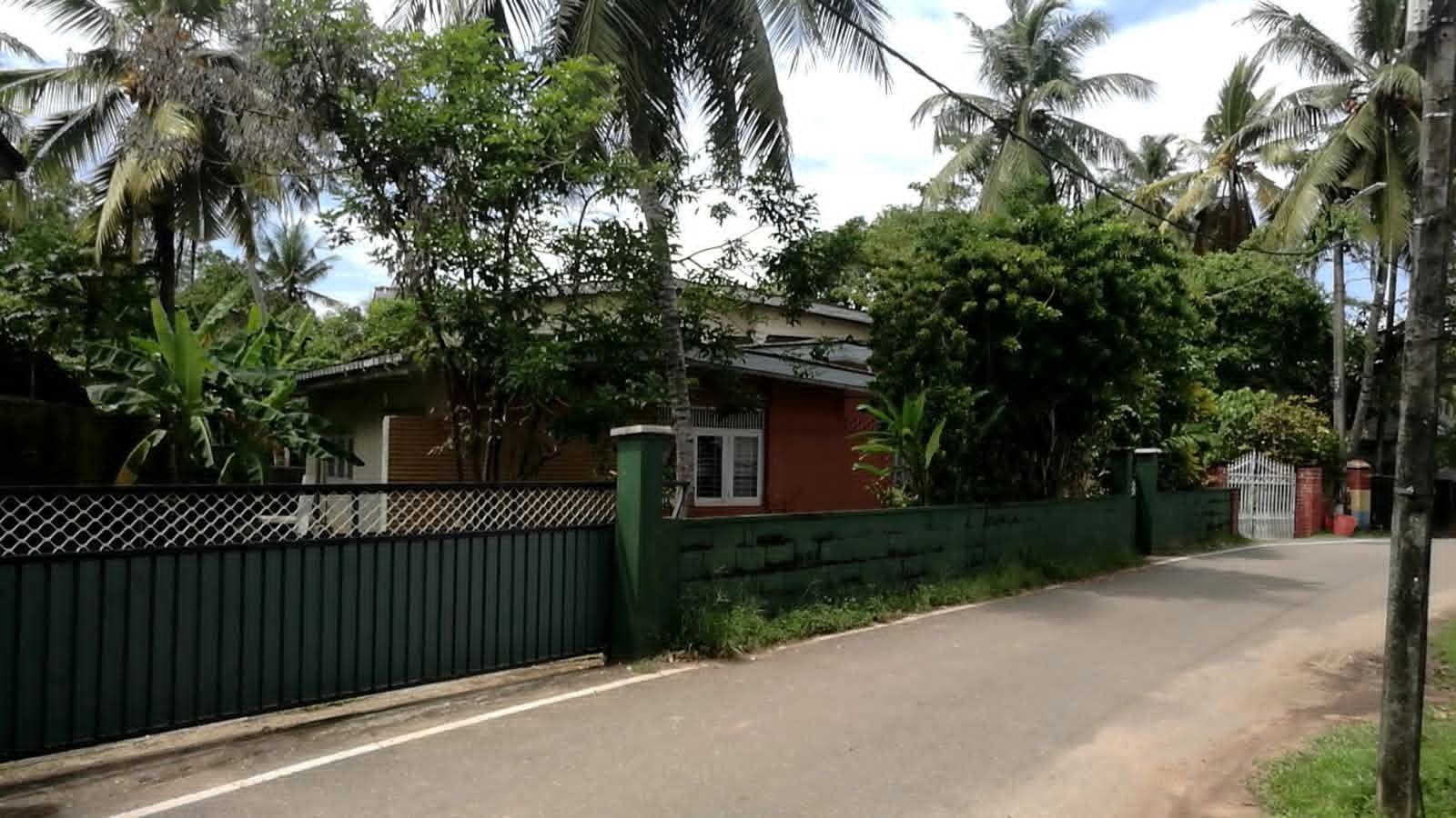 Ethul Kotte ඉඩමක්**