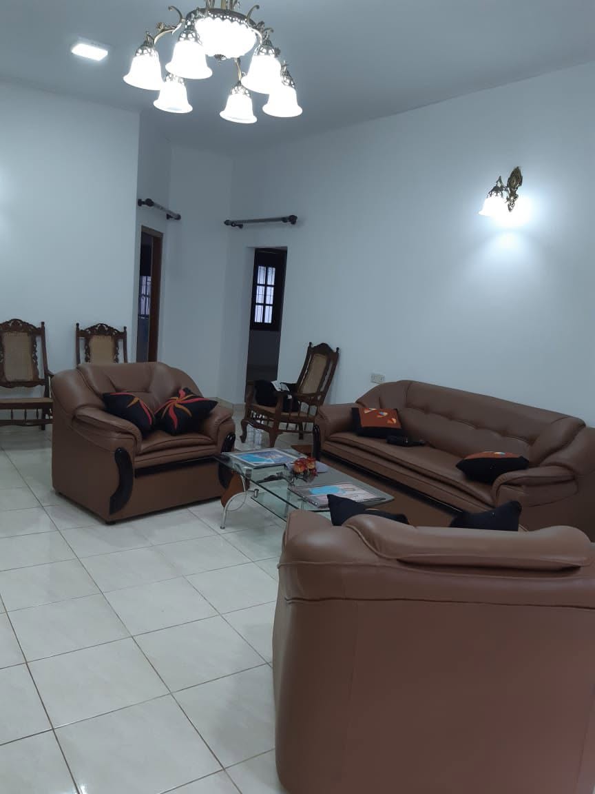 ඉඩමක් සහ නිවසක් ඇත. for sale