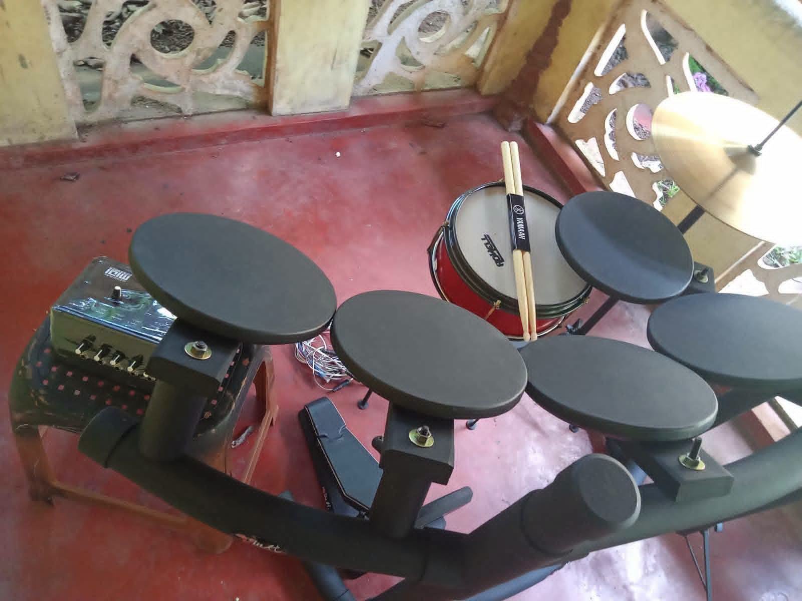 වින්කි ඩ්‍රම්ස් ප්‍රොඩක්ට්