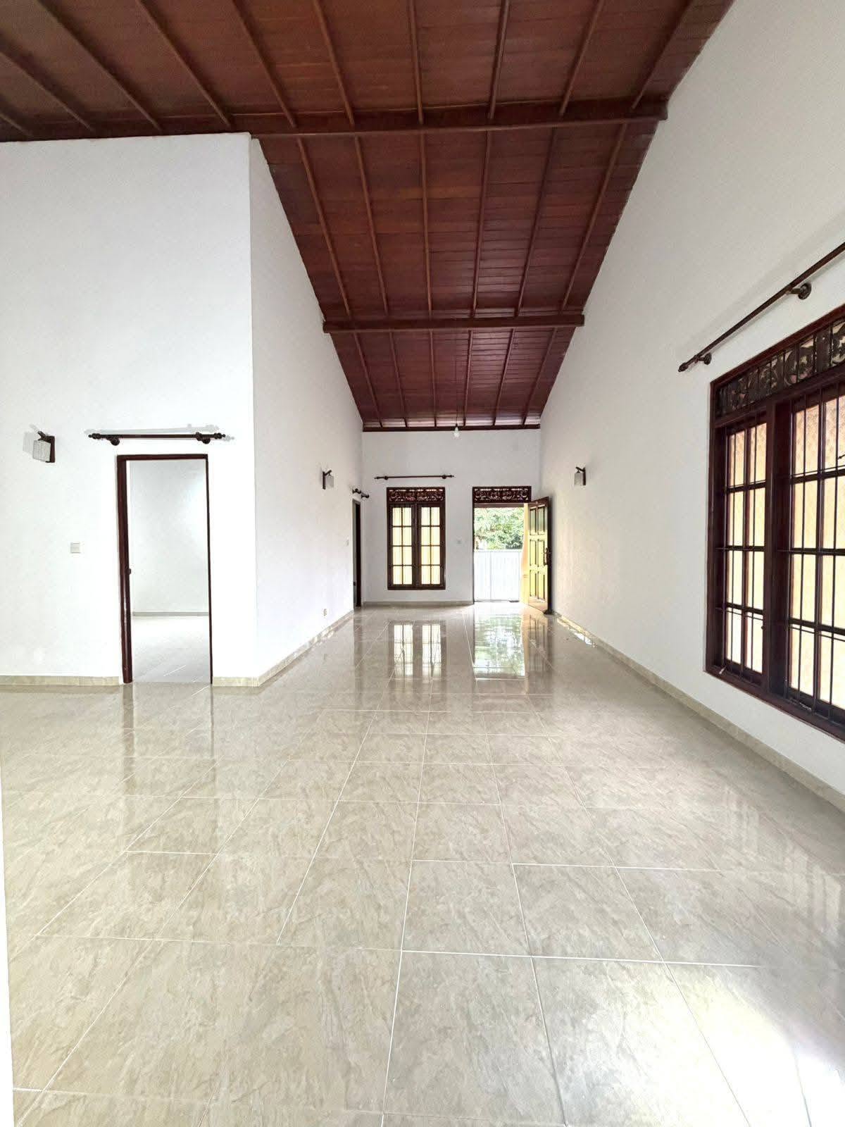 රුකමල්ගම (වල්ගම) ප්‍රදේශයේ අලංකාර, හොඳින් නඩත්තු කළ නිවසක් විකිණීමට!