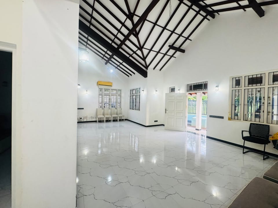 නිවස සහ පර්චස් 17.5ක ඉඩමක් විකිණීමට – Wennappuwa, Aluth Para