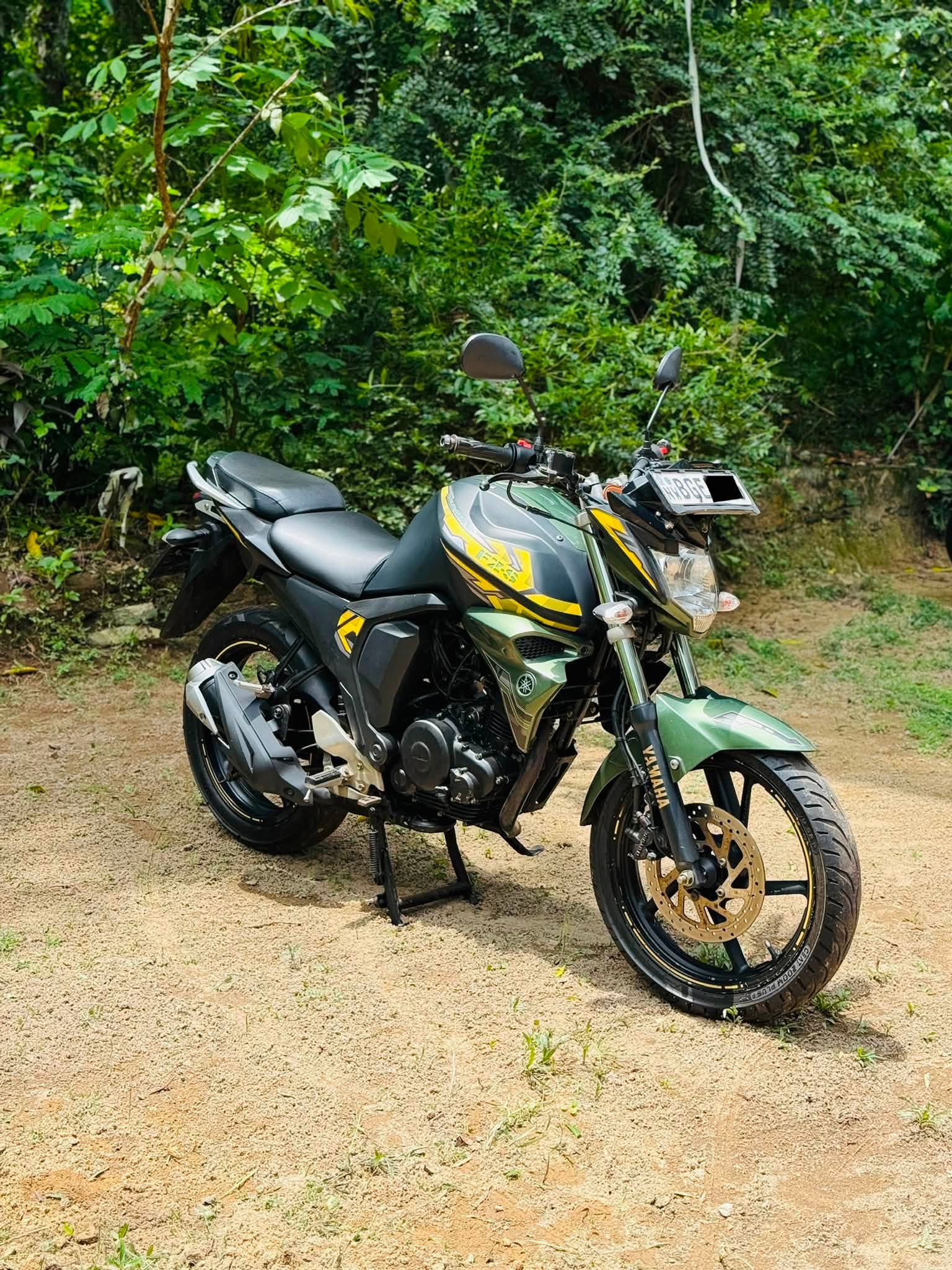 Yamaha FZ V2 