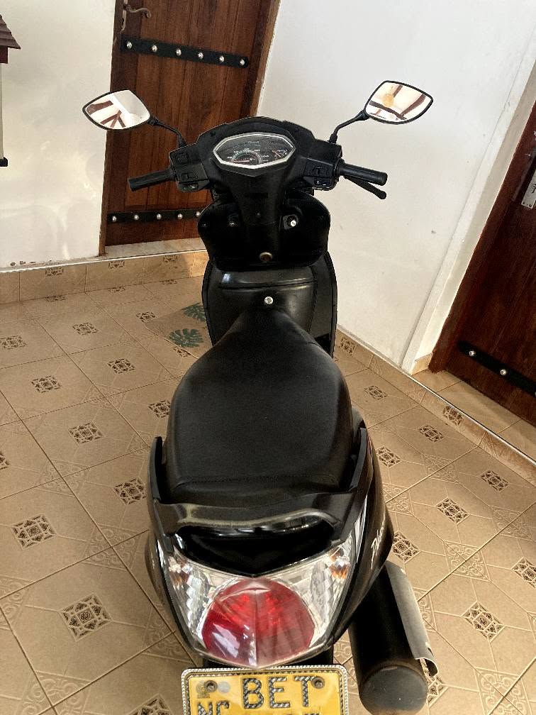 Hero Honda Pleasure Bike