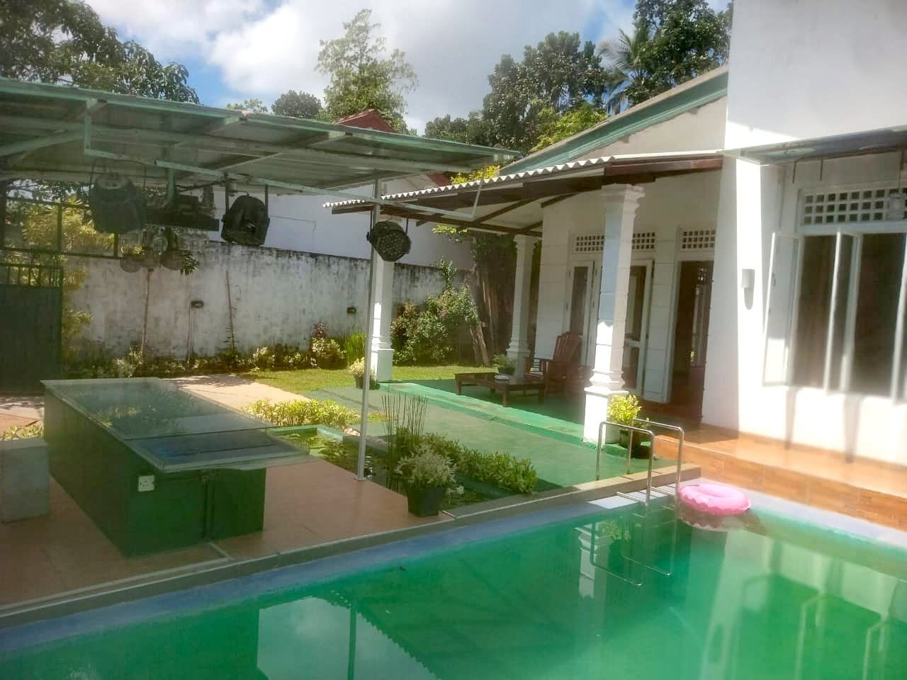 ගම්පහ, පෙතියාගොඩ අලුතින් ඉදිකරන ලද නිවාස විකිනීමට.