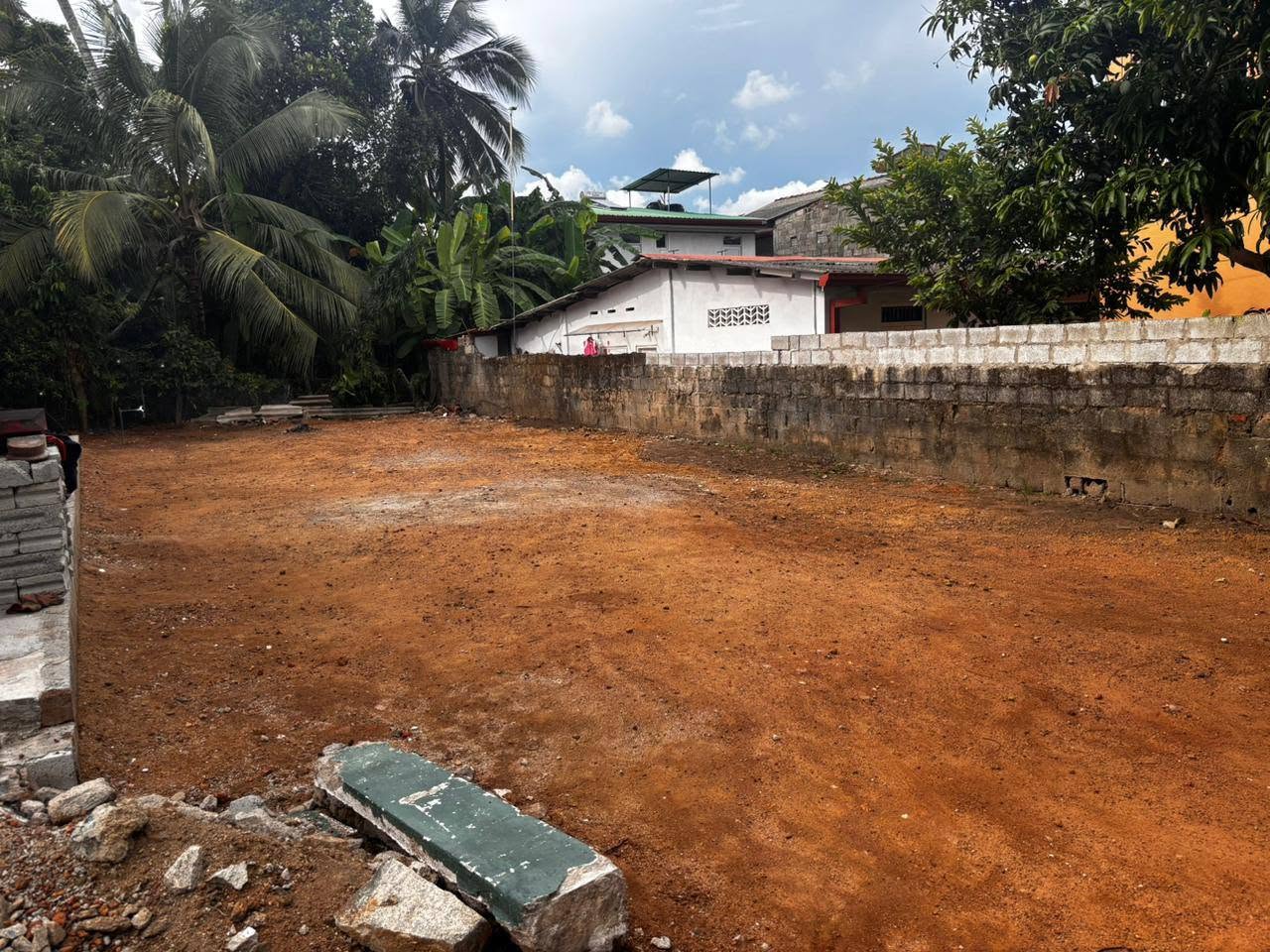 **නුගේගොඩ – දෙල්කඳින් වටිනා ඉඩමක් විකිණීමට!**