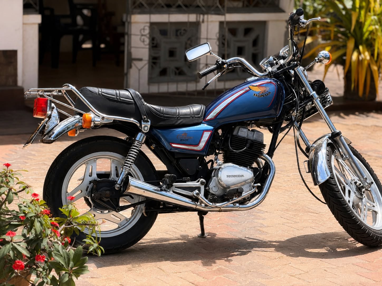 Honda LA Custom 250T | Japan