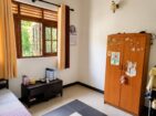 කොට්ටාව මත්තේගොඩ නිස්කලංක වැදගත් පරිසරය පිහිටි පර්චස් 11.75 ක තාප්පවලින් වටවූ සම්පුර්ණ ගඩොල් භාවිත කර සෑදු නිවස